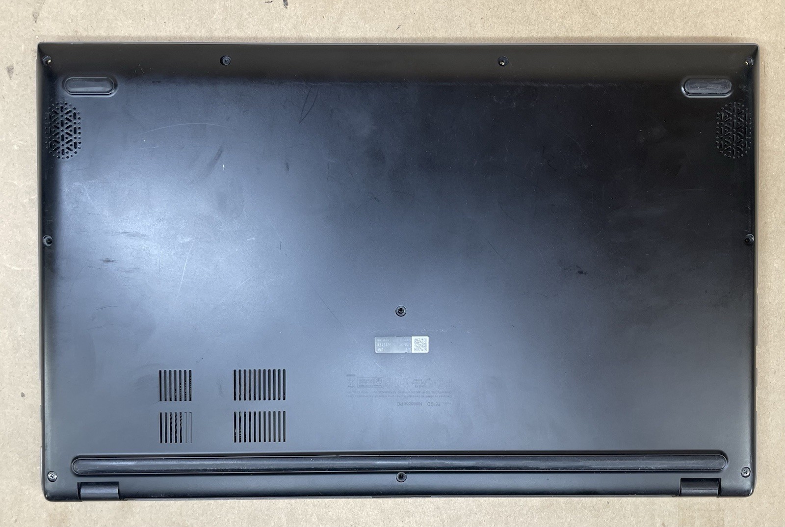 Asus VivoBook 15 F512D AMD Ryzen 7 5700U 4GB RAM NO SSD/HDD/OS