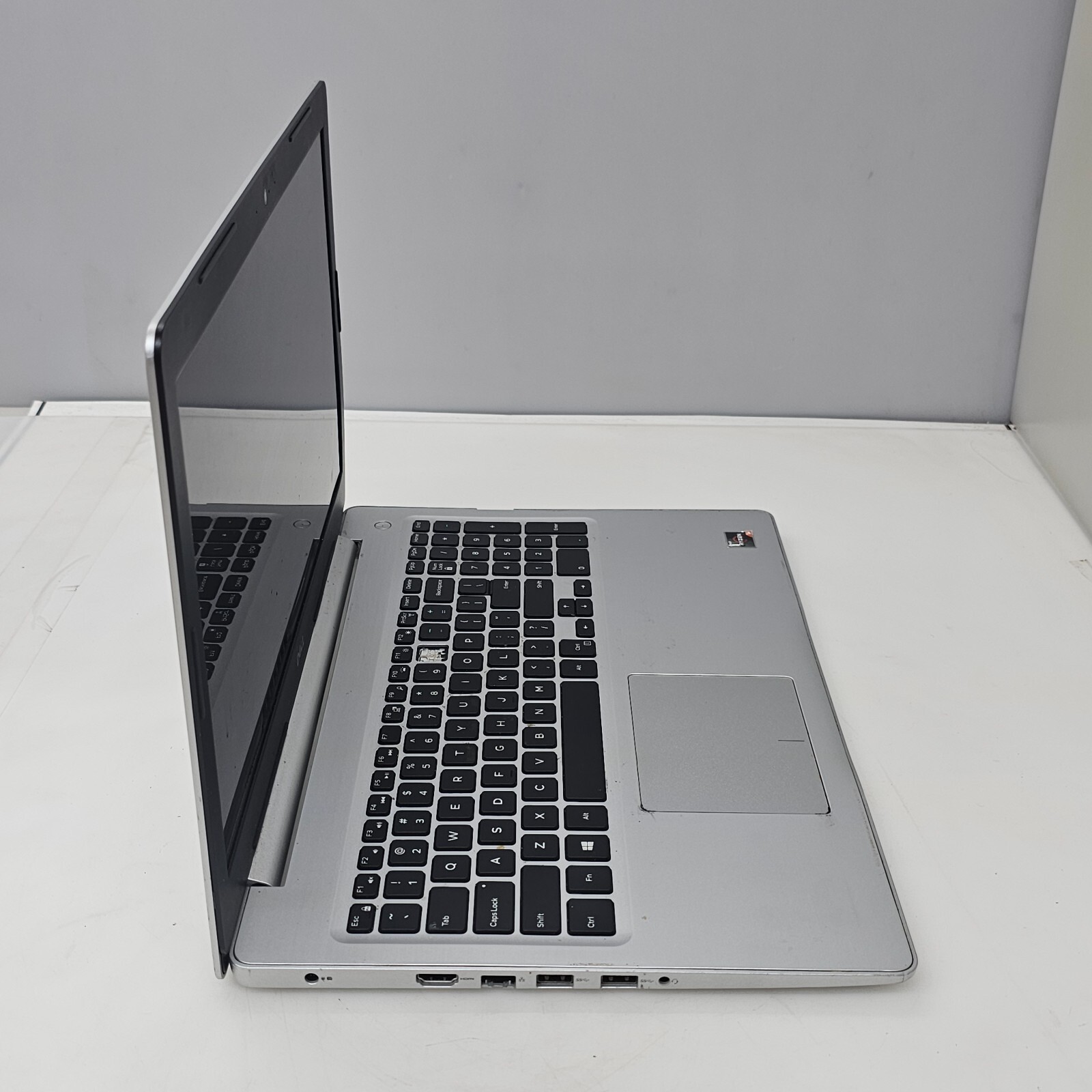 DELL INSPIRON 5575 AMD RYZEN 5 2500U @ 3.60GHz 8GB RAM HDD/SSD*FOR PARTS/REPAIRS