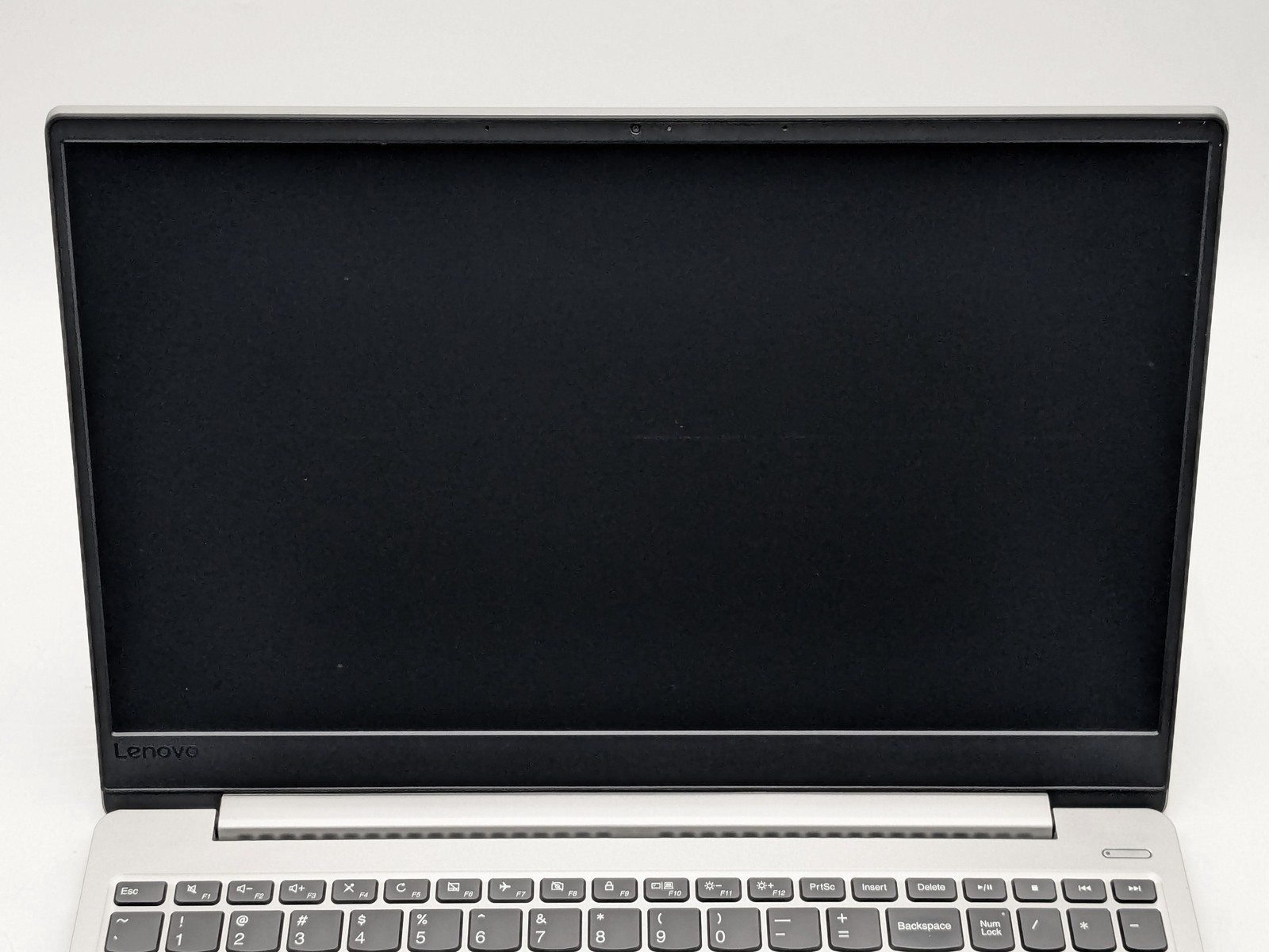 Lenovo IdeaPad 15″ FHD RYZEN 5 2500U VEGA MOBILE GFX 256GB 8GB W11 AMD Radeon