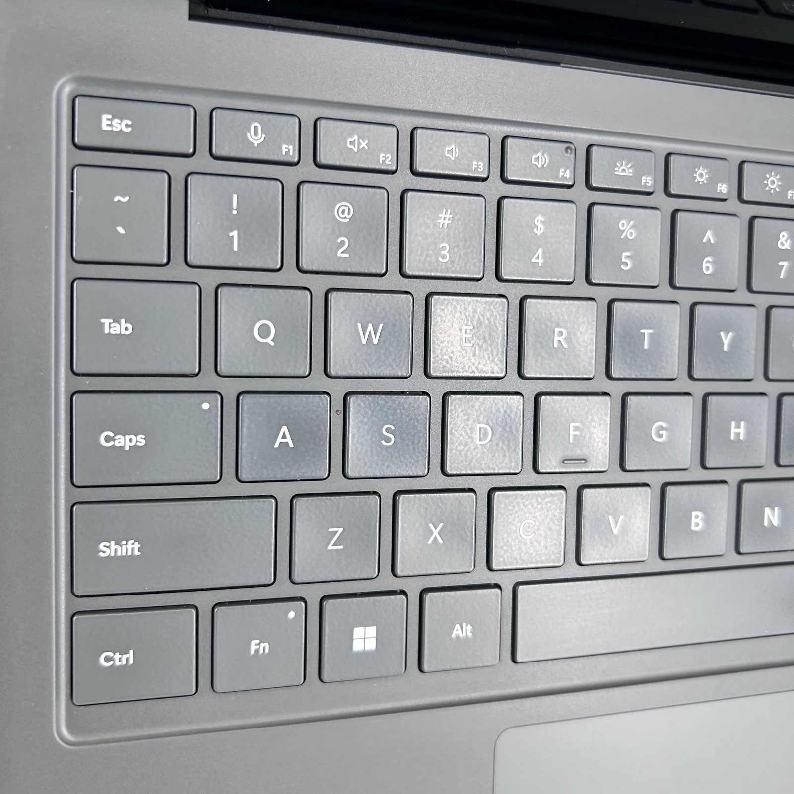 Microsoft Surface Laptop 7 13.8 5G LTE 2K TOUCH 2.2 GHz Ultra 7 268V 32GB 512GB