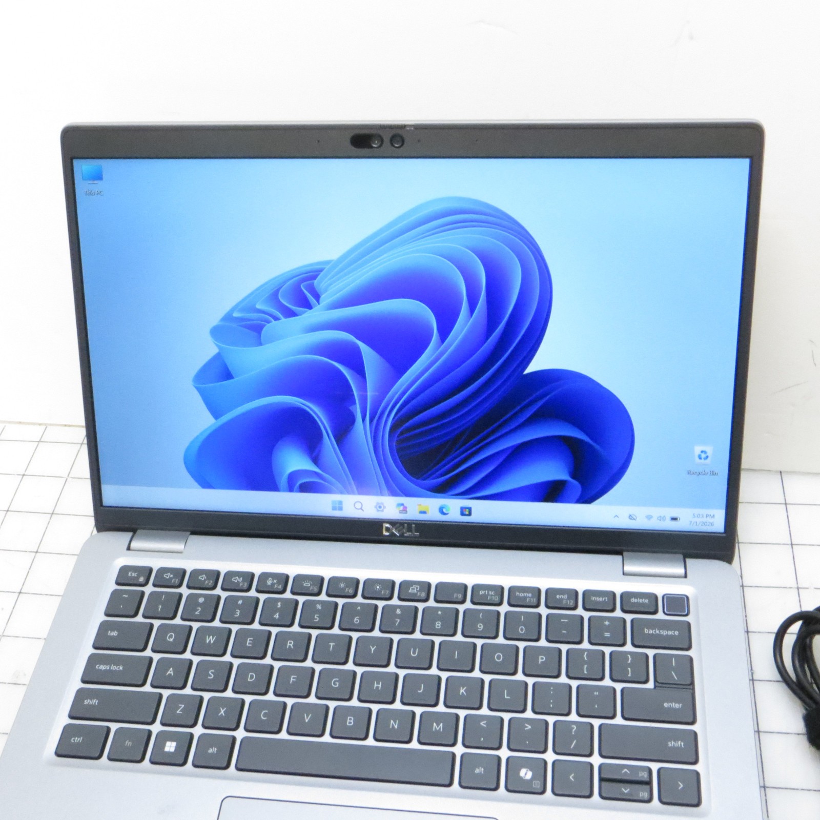 Dell Latitude 5450 Intel Ultra 7 8GB DDR5 256GB SSD 14″ Windows 11 Pro Laptop PC