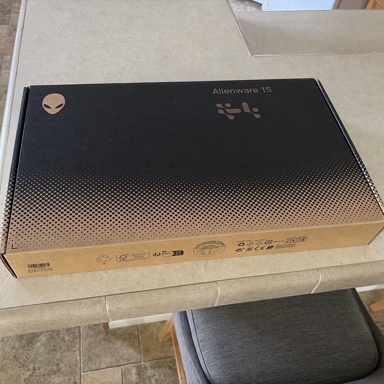 NEW Alienware 15″ 165Hz 16GB 512GB Gaming AMD Ryzen5 220 NVIDIA RTX 4050 DA15265
