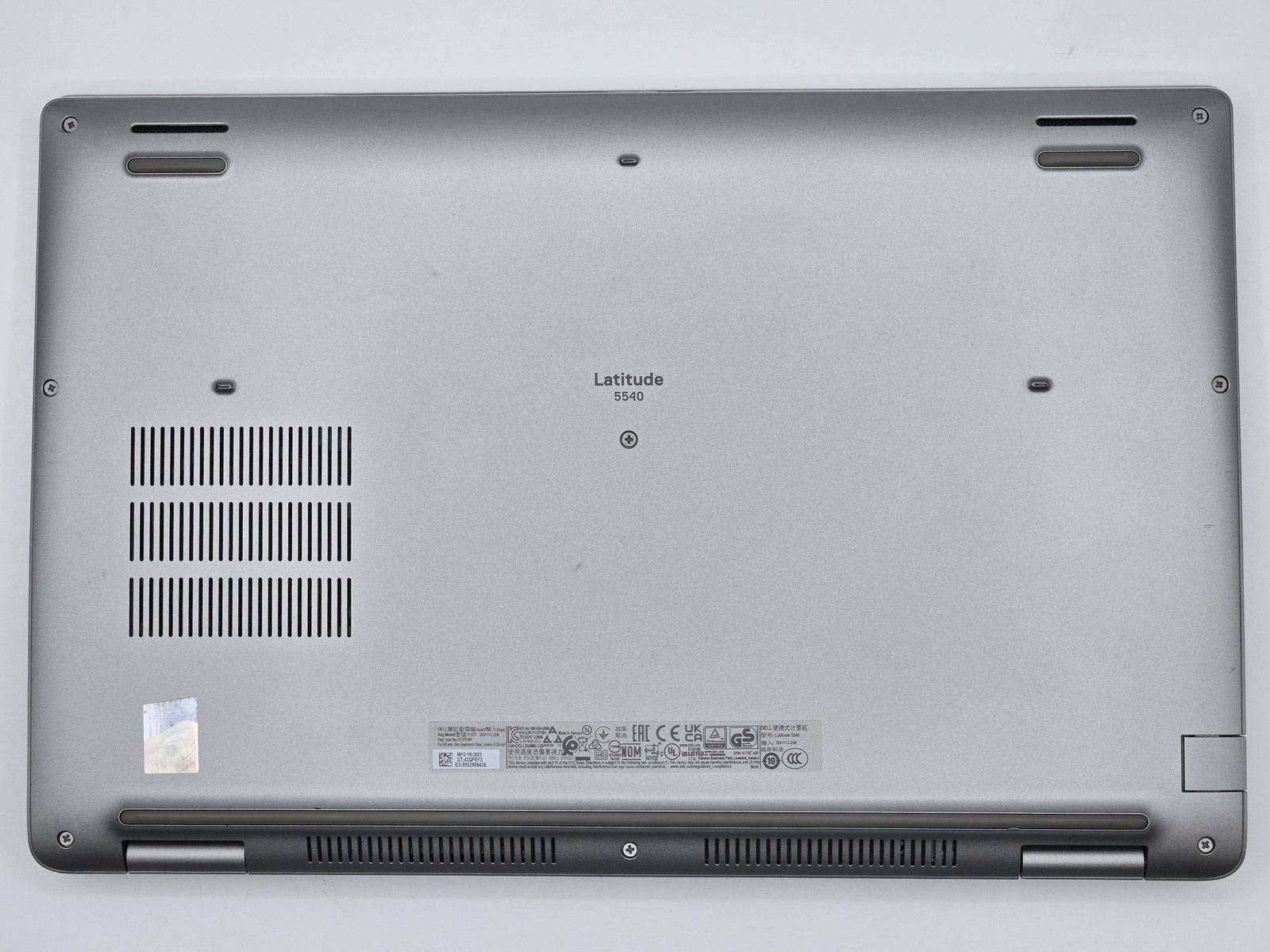 Dell Latitude 5540 15″ FHD 13TH I7-1365U 256GB SSD 32GB W11P IRCam Warranty