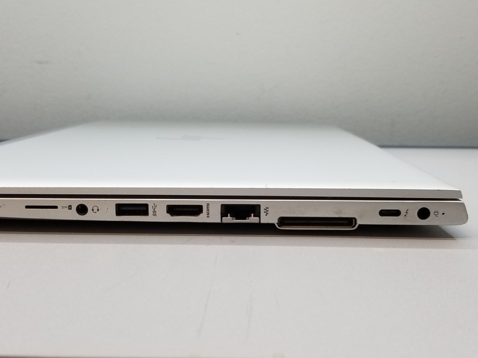 HP EliteBook 850 G5 15.6″ FHD i7-8650U 1.9GHz 8GB RAM 256GB NVMe Win 11 Pro WiFi