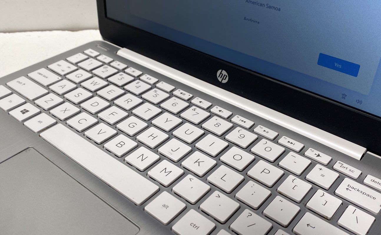 HP Stream 11-ak0012dx 11.6″ Laptop Intel 64GB Windows 11 White Tested