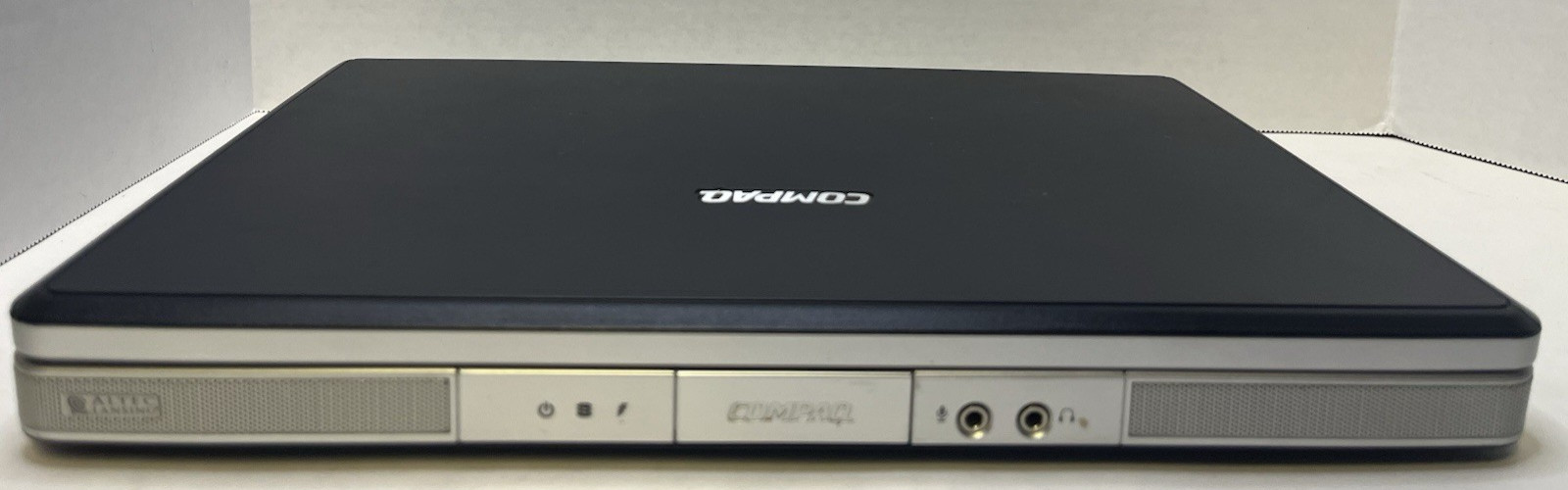 Compaq Presario V2000 Laptop Untested No Power Cord