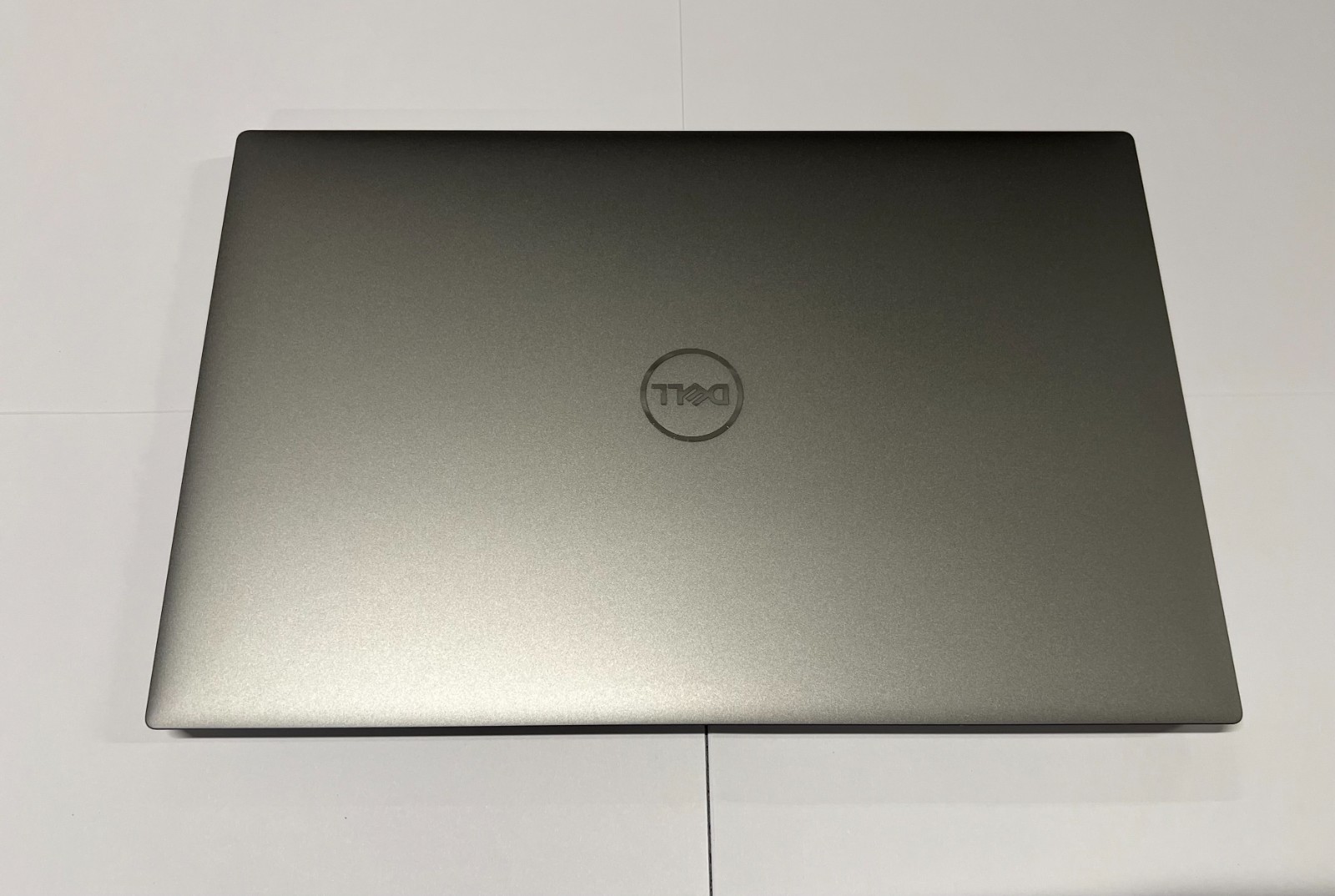 New Dell Precision 5550 15.6 FHD i9-10885H 2.40GHz 32GB 1TB SSD Quadro T2000