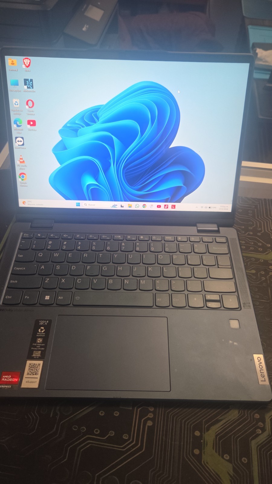 Lenovo Yoga 6 2-in-1 13.3″ FHD Touch Laptop AMD Ryzen 7 5700U 16GB RAM 512GB SSD