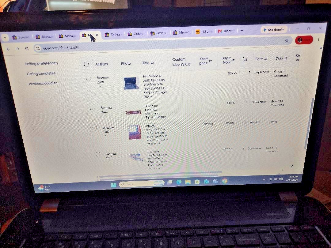 HP Pavilion 17 AMD A8-5550M 2100MHz 6Gb RAM 320GB HDD WIN 11 & AC Works/Looks OK