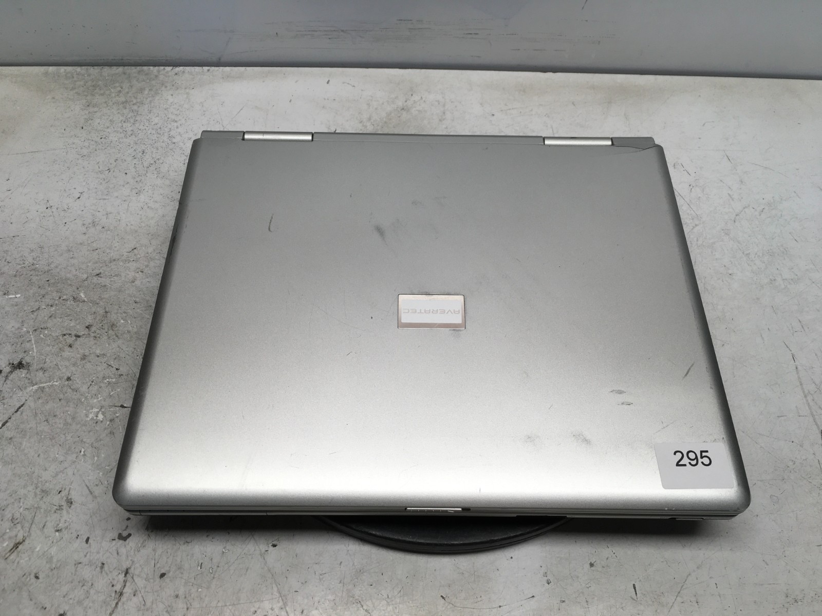 Averatec 5500 Mobile AMD Sempron 2600+ 1600MHz 480 MB NO HDD