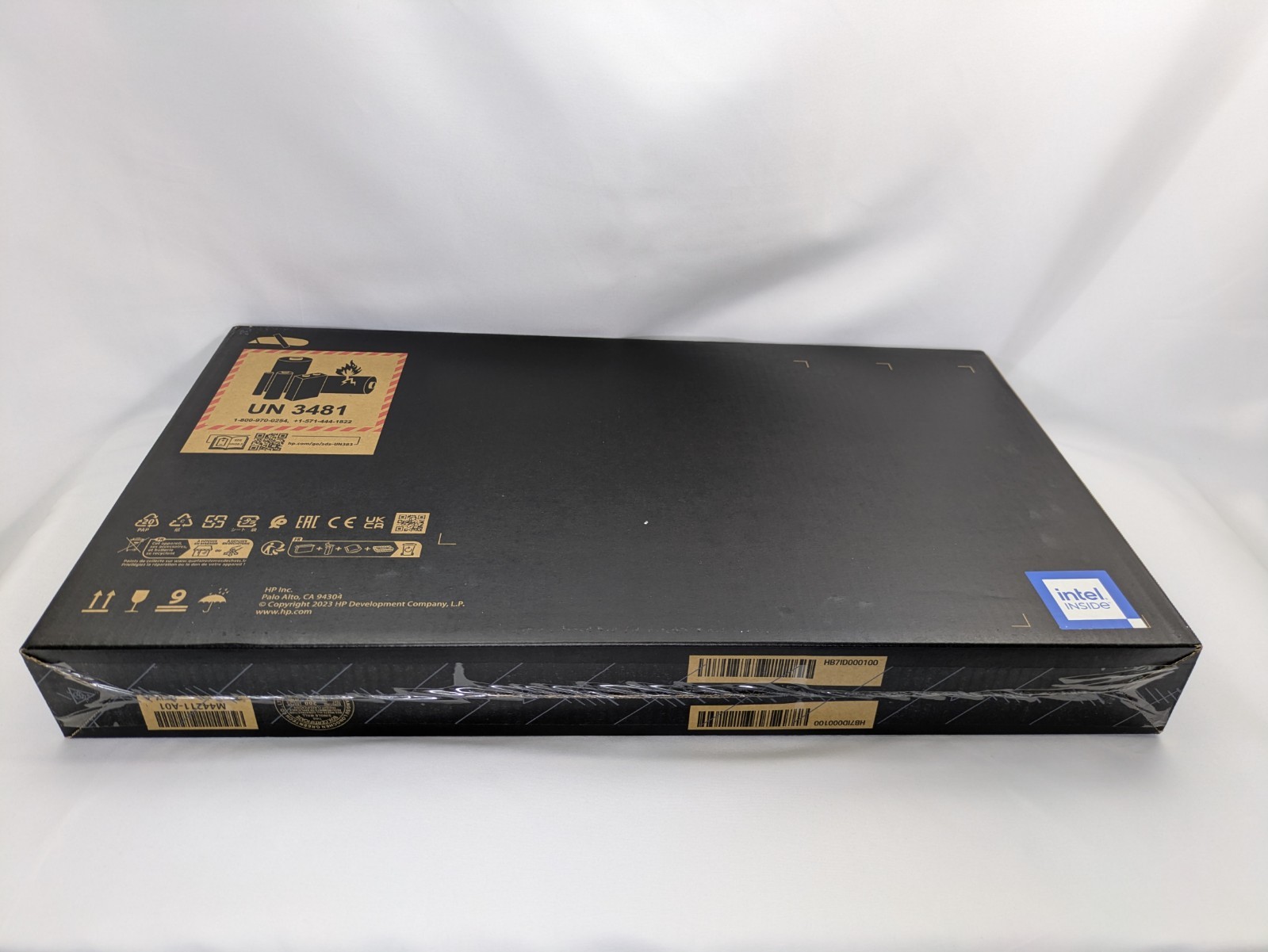 *NEW-IN-BOX* HP Victus Gaming Laptop Intel i7 GeForce RTX 4060 32GB DDR5 1TB SSD