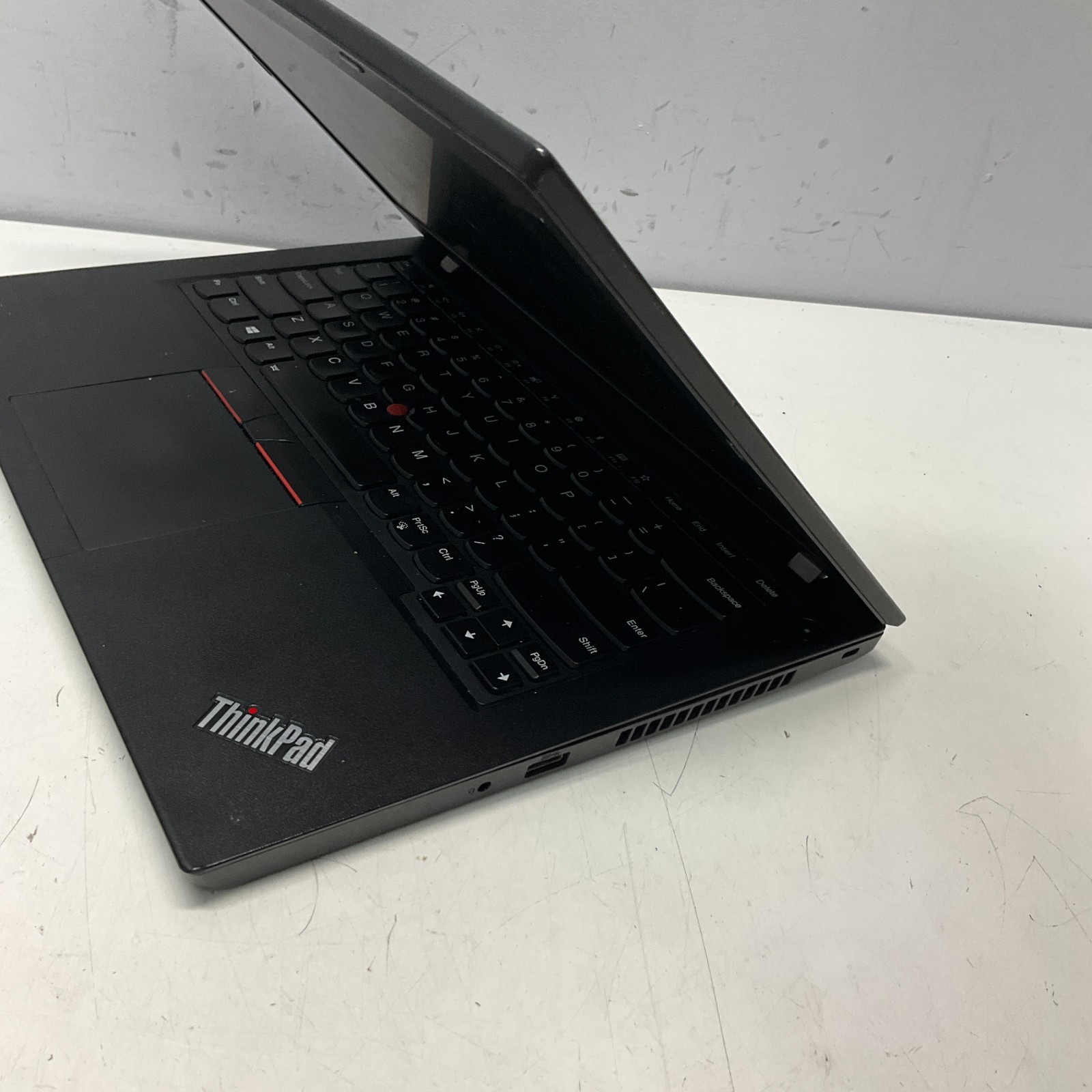 Lenovo Thinkpad L490 Laptop Intel Core i5 8th Gen FOR PARTS ONLY BROKEN LCD