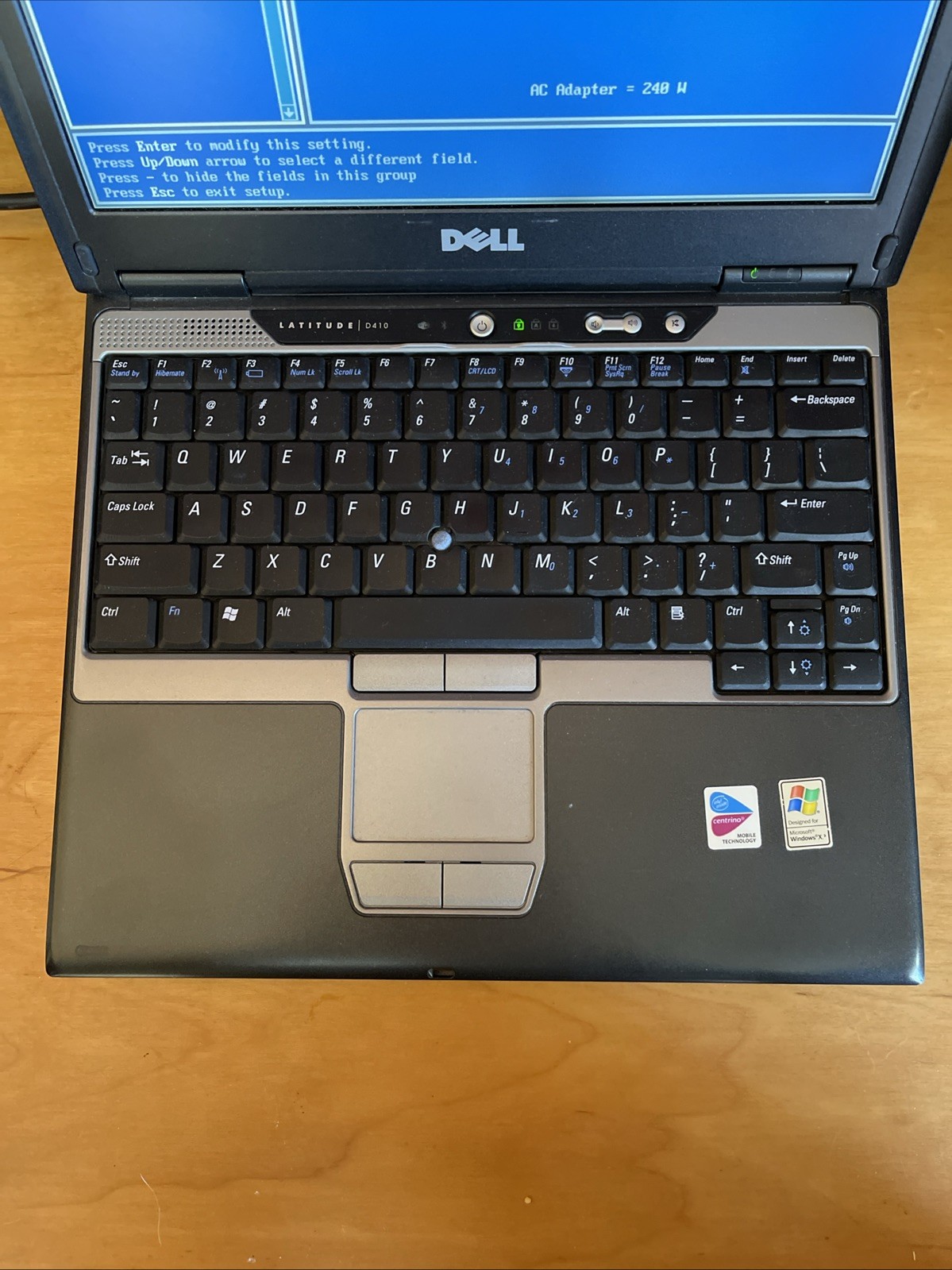 Dell Latitude D410 12″ Laptop Intel Pentium M 2GHZ 2Gb RAM NO HDD/battery CLEAN