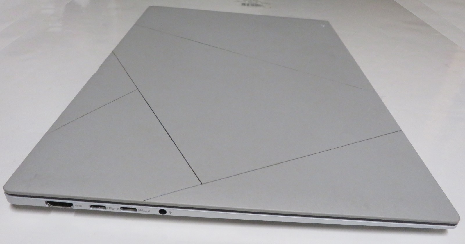 ASUS Zenbook S 16″ 3K OLED Touch AMD Ryzen AI 9 365 24GB RAM 1TB SSD White