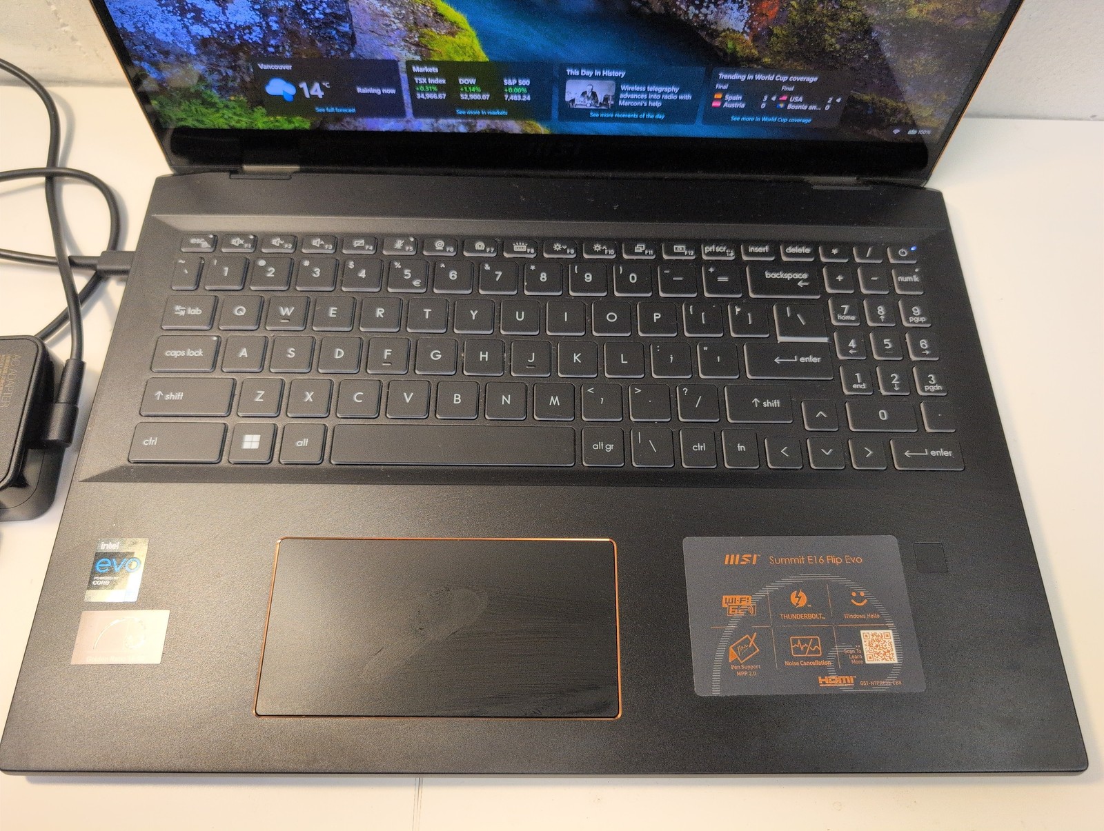 MSI Summit E16 Flip 16″ TOUCH Laptop i7-1195G7 CPU/16GB /1TB SSD/Win11 (READ) –