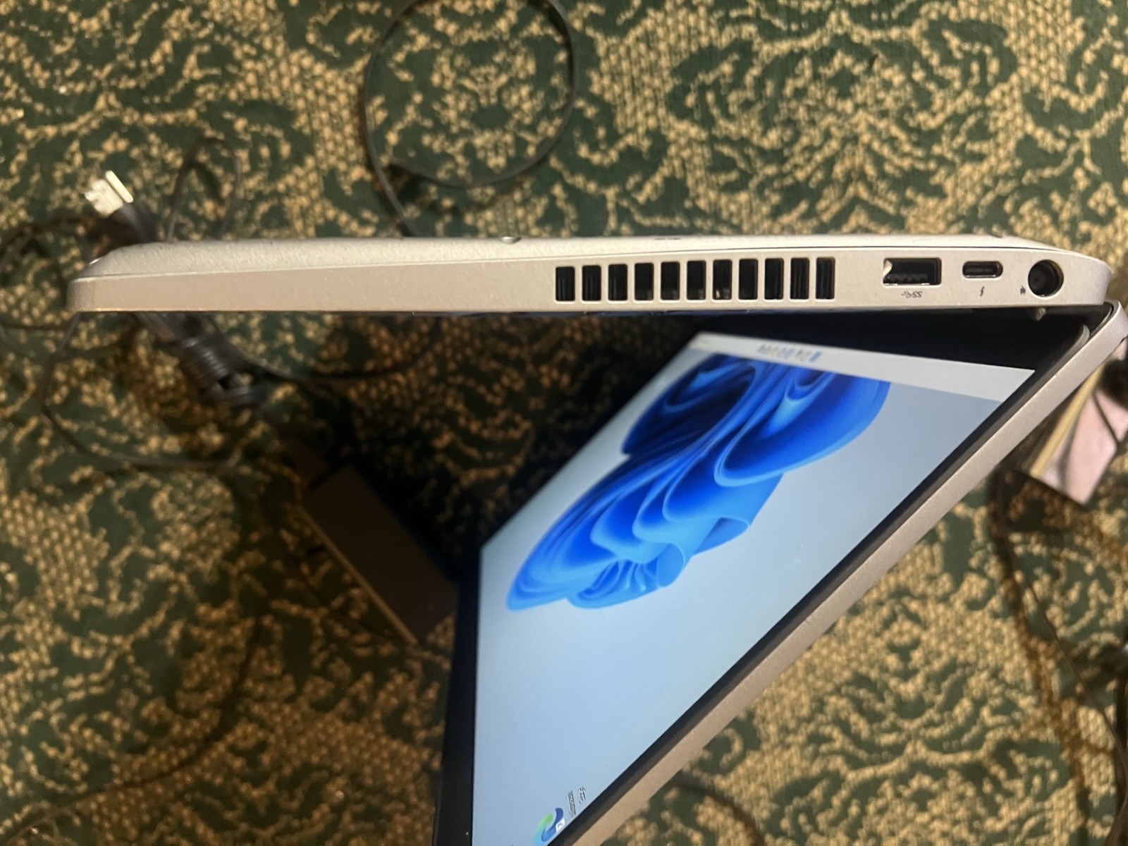 Dell Precision 3551 15″ FHD i7-10850H 2.70G 16GB 256GB SSD – Win 11 Pro