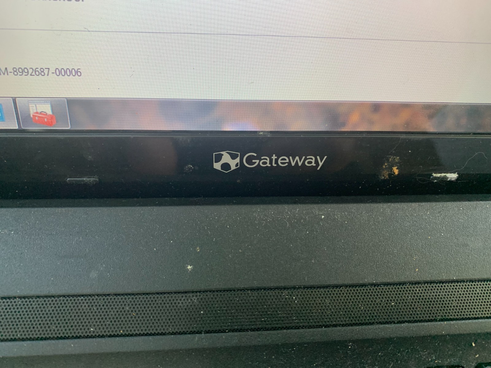 Gateway NV57H62u 15.6″ Intel Pentium B960 2.20GHz 4GB 320GB HDD Win 7 Home