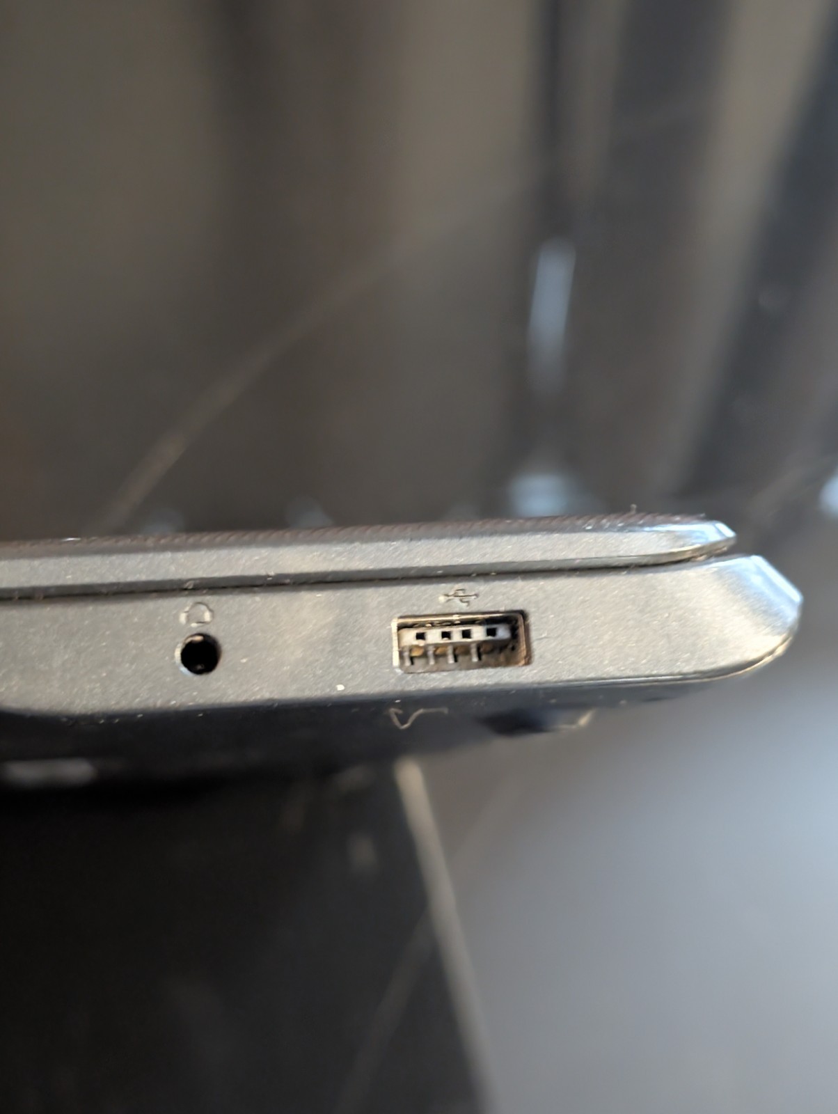 Samsung Chromebook 3 XE500C13 11.6in. UNTESTED FOR PARTS AS IS