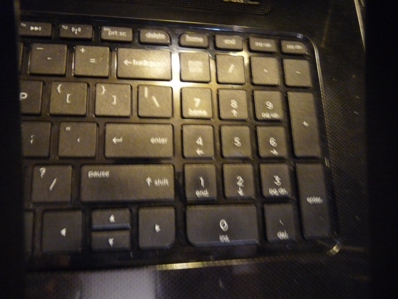 HP Pavilion 17-E117DX 8 GB RAM, 500 GB HDD, CORE I3 (as is) read description