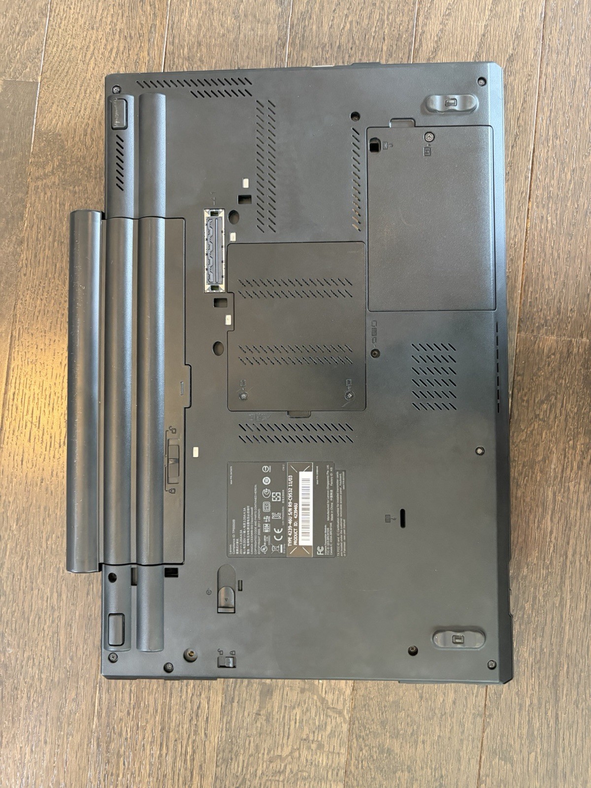 ThinkPad T520 Tested 4GB RAM i5-2520M NO HDD/ODD 9 Cell Battery Classic Keyboard