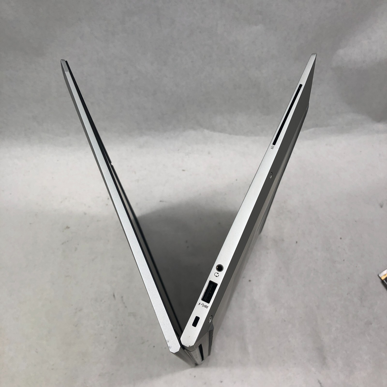 HP EliteBook 840 G8 Intel Core i5-1145G7 2.6GHz 16GB RAM 256GB SSD WIN 11 PRO