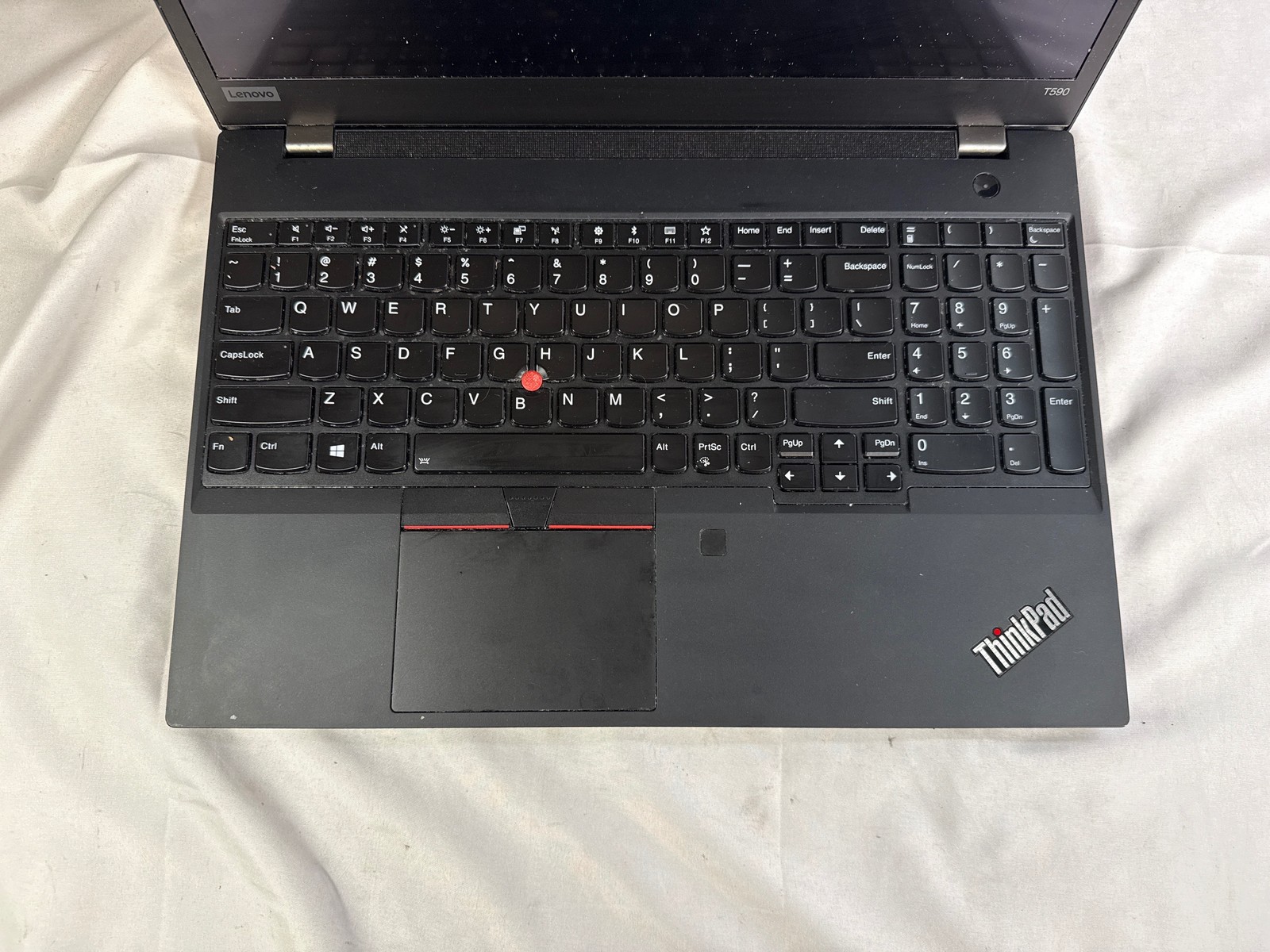 Lenovo ThinkPad T590 Intel Core i7-8665U 16 GB 128GB SSD 15.6″ Charge Port Issue