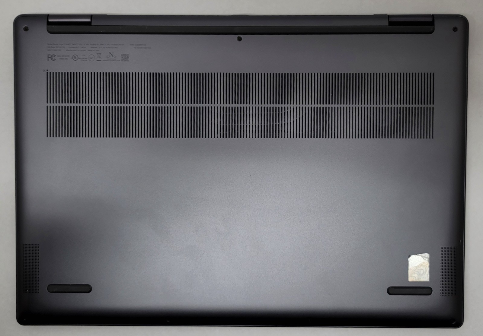 Lenovo Yoga 7 16 in / i5 12th Gen / 8GB / 256GB / Windows 11 IdeaPad Laptop