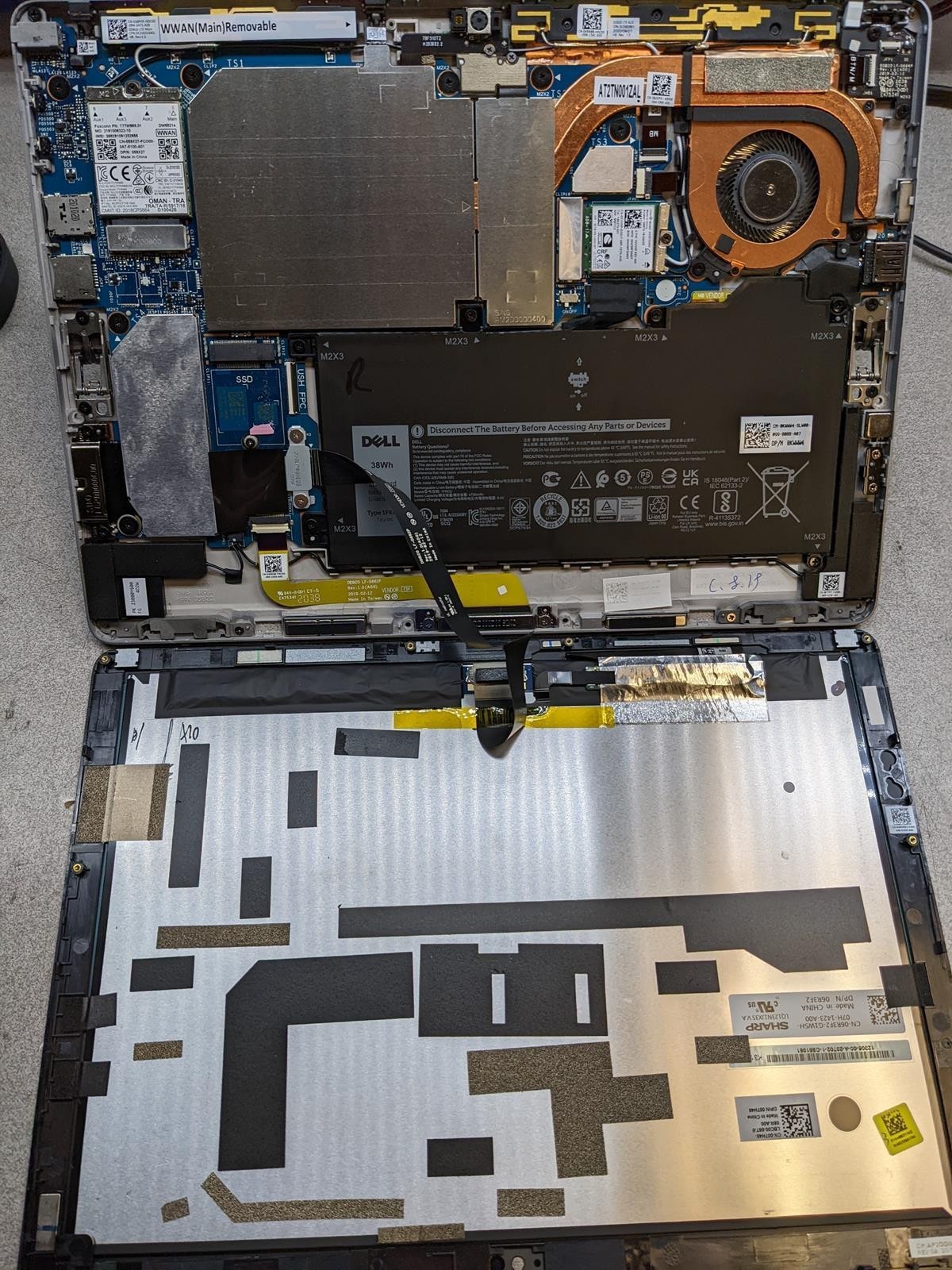 DELL LATITUDE 7210 2-IN-1 i5-10310U @ 1.70GHz, 8GB RAM, NO HDD/OS