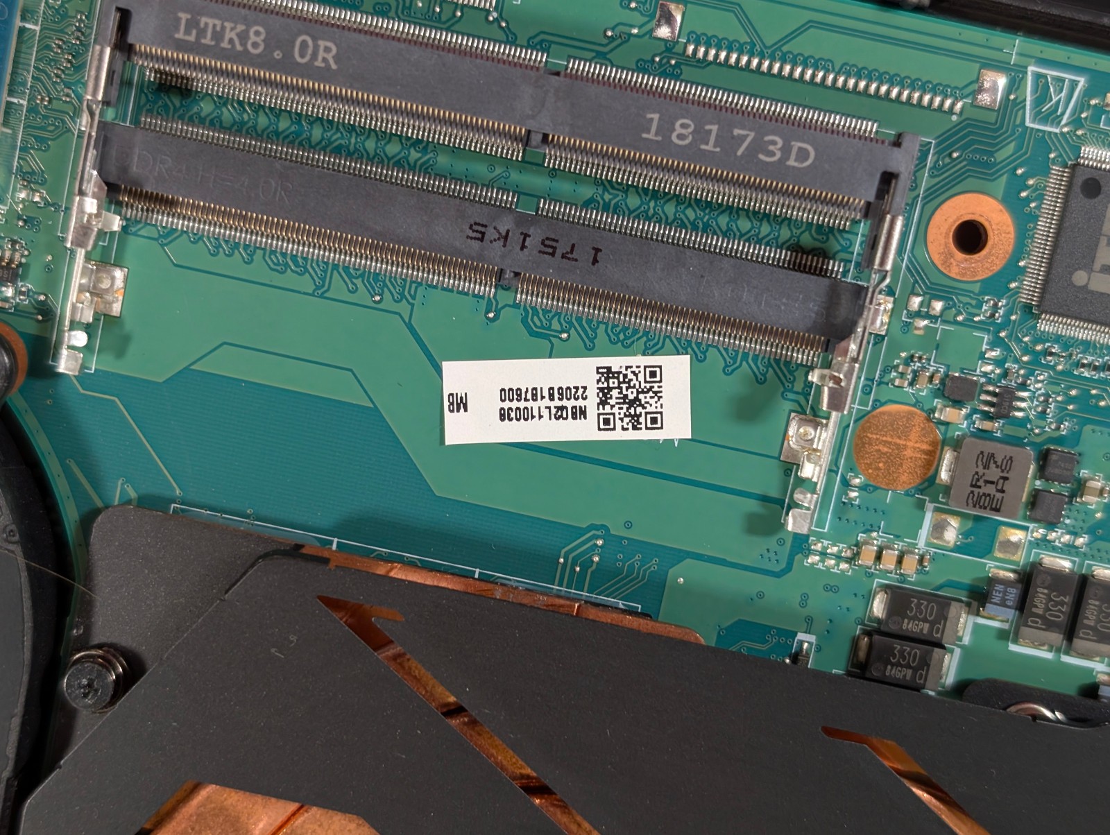 Acer Predator Triton 700 PT715-51 i7-7700HQ NO RAM NO HDD NO SSD NO OS; for part