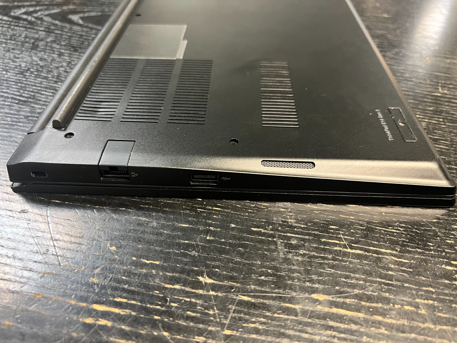 Lenovo ThinkPad E14 Gen 1 14″ Intel Core i3-10110U 8GB 256GB NO PASSWORD