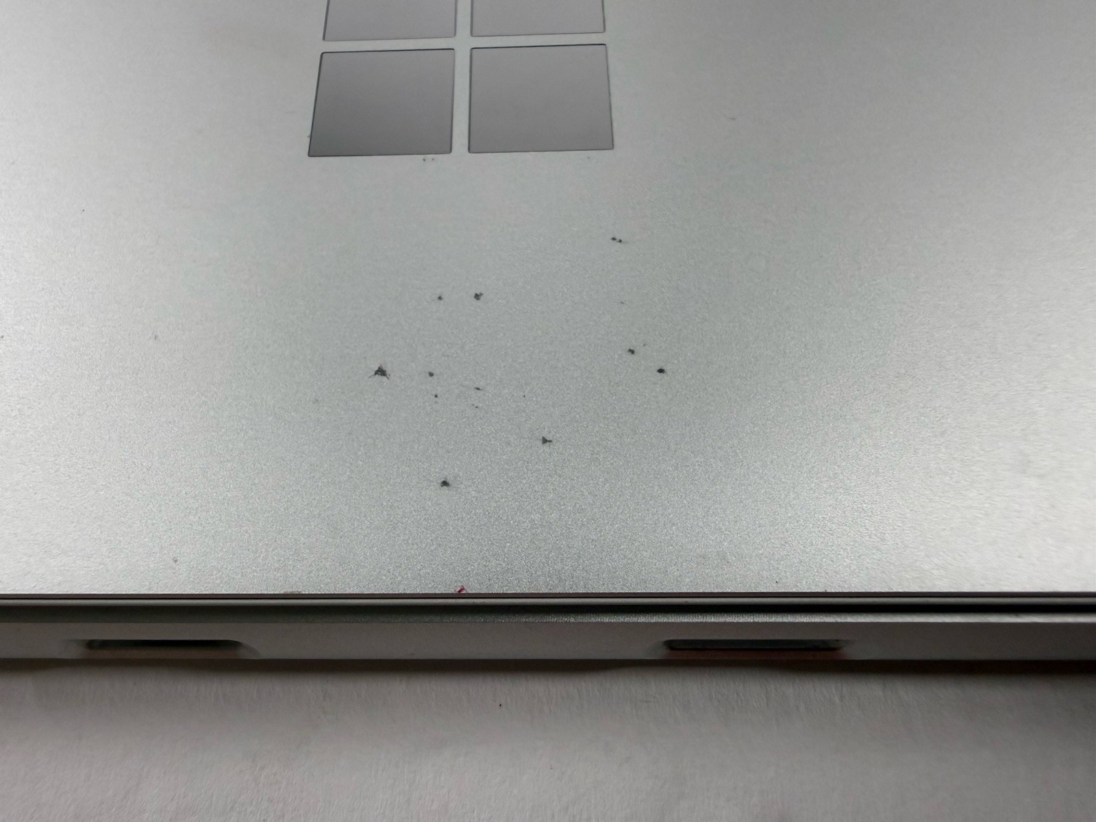 Microsoft Surface Pro 8 (1982) i5-1145G7 – 16GB RAM – 256GB 120Hz – Win 11 Pro