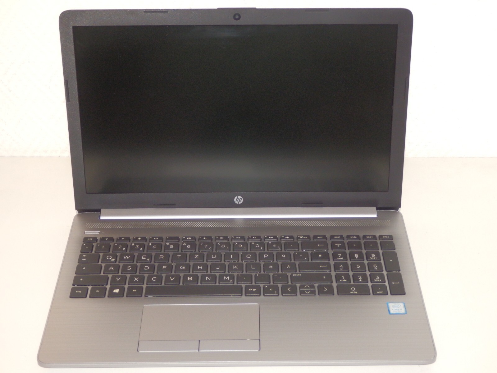 HP 250 G7 – Intel i7-8565U, 8GB Ram, 256GB SSD, UHD 620, 15.6″ inch FHD, Win 11