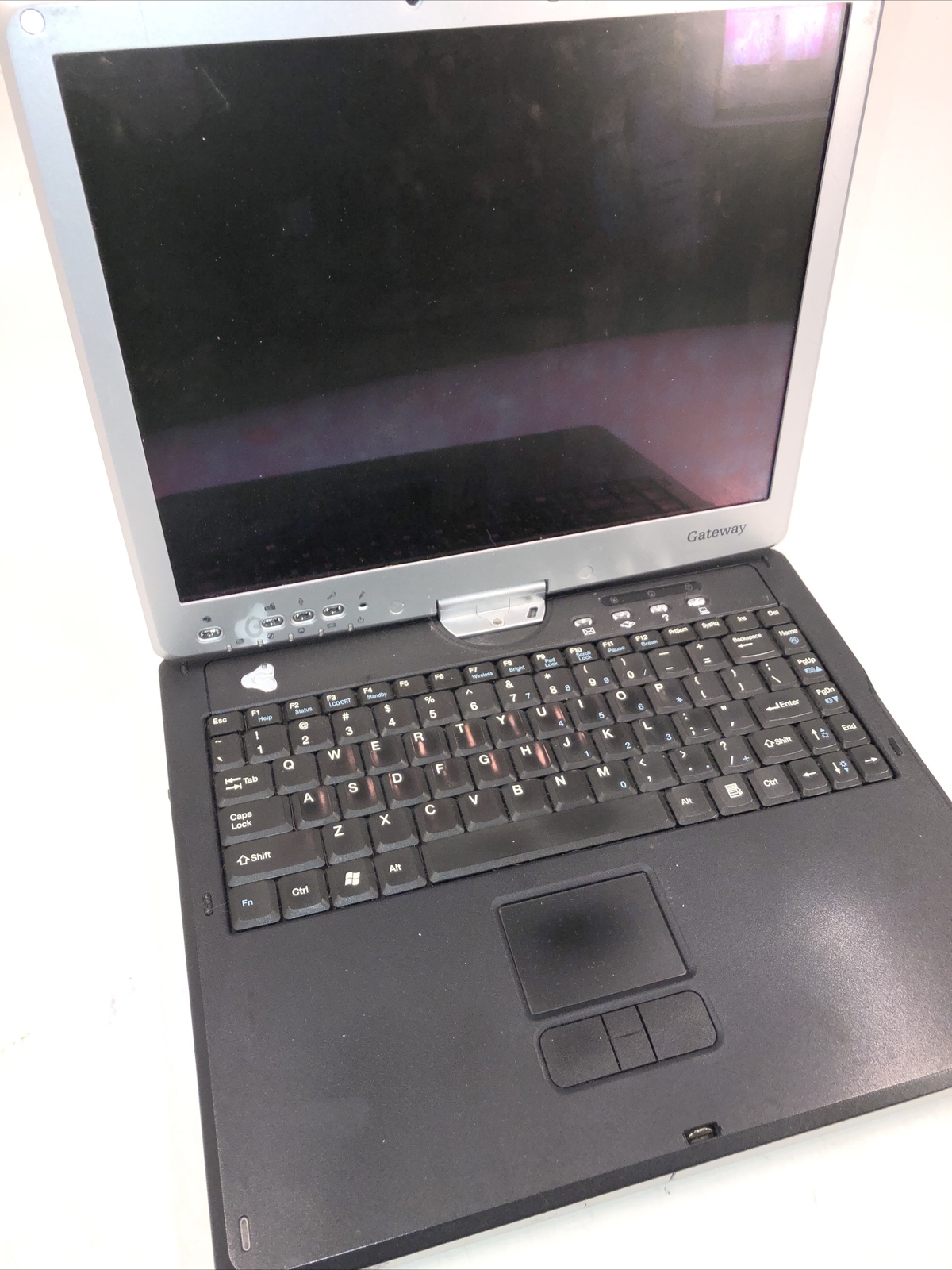 Gateway M275 Folding Tablet Laptop Not Able To Test. – For Parts Only