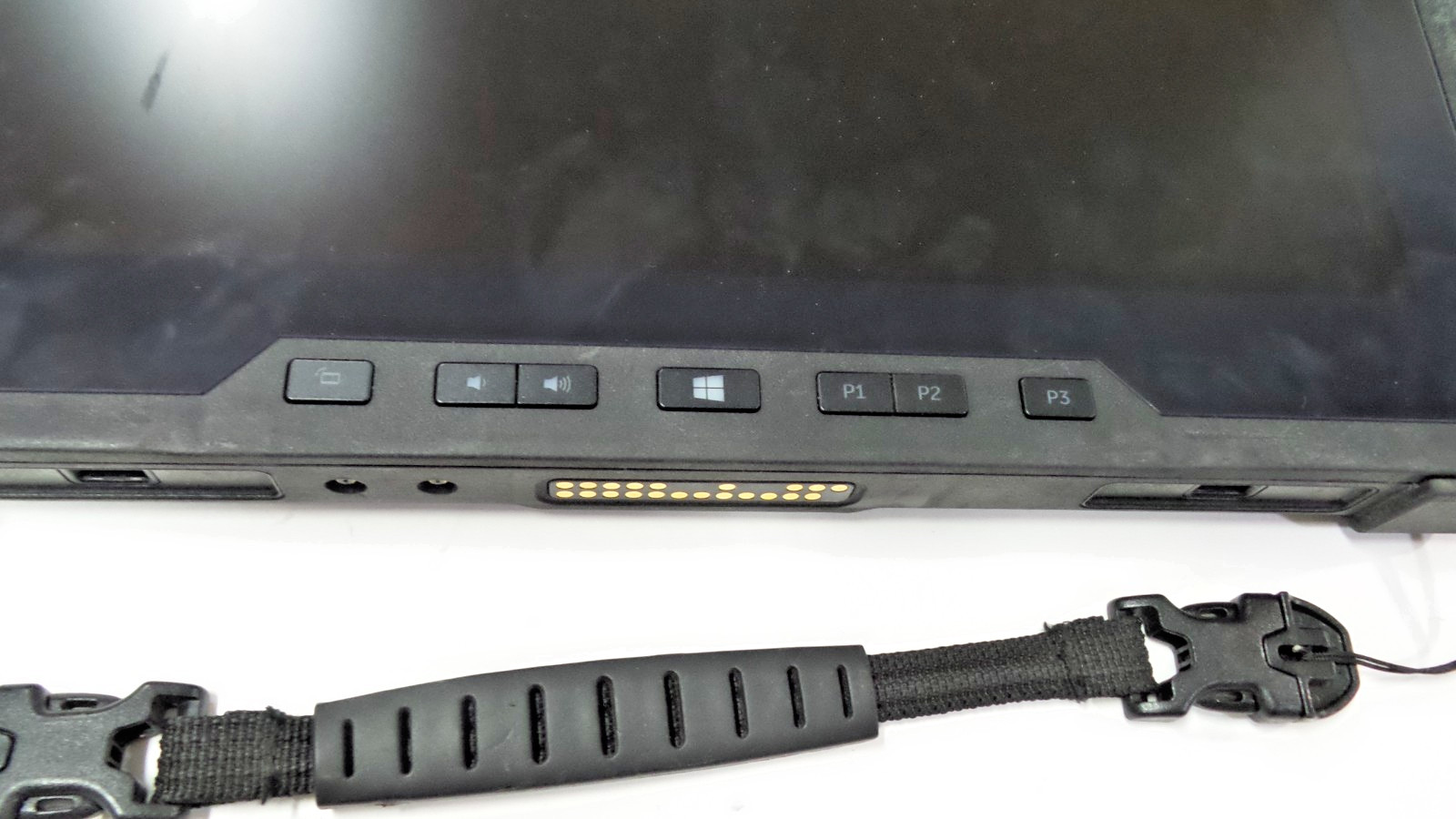 DELL Latitude 7202 Rugged Tablet 11.6″ TouchScreen 8GB RAM / NO BOOT – NO STYLUS