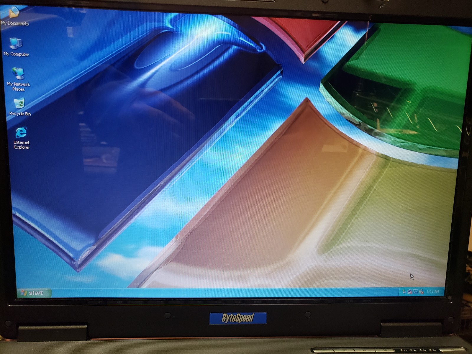 ByteSpeed Laptop Z96Fm 1.66GHz 2GB RAM 100GB 15.6″ Wide Glossy WinXP – Clean