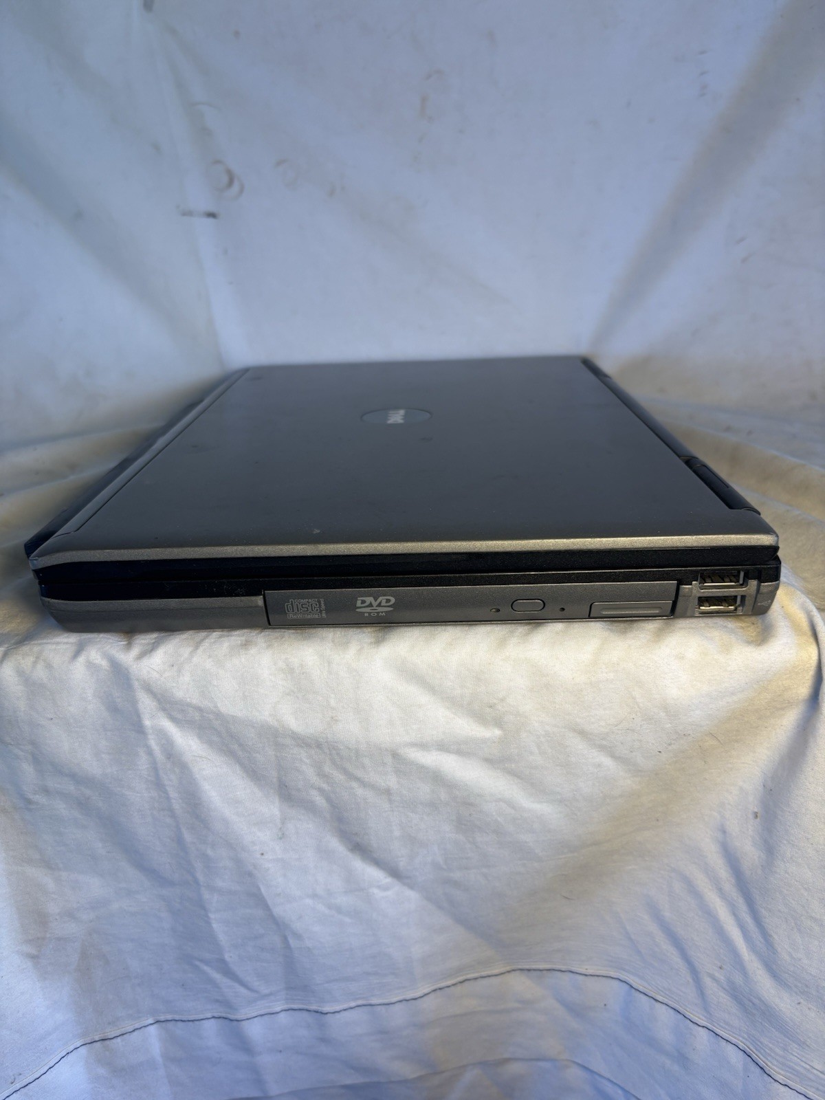 Dell Latitude D630 14″ Notebook Laptop Black / Gray – No Power Cord