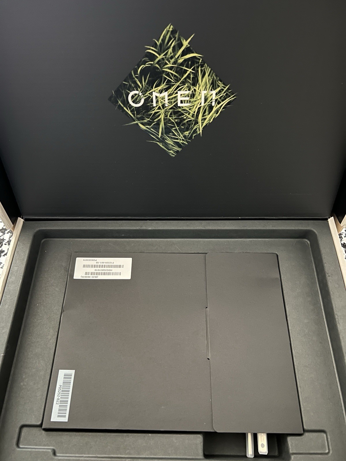 HP OMEN Transcend 14″ 2880 x 1800 ULTRA 7 255H 1TB SSD 32GB W11 RTX 5060 120Hz