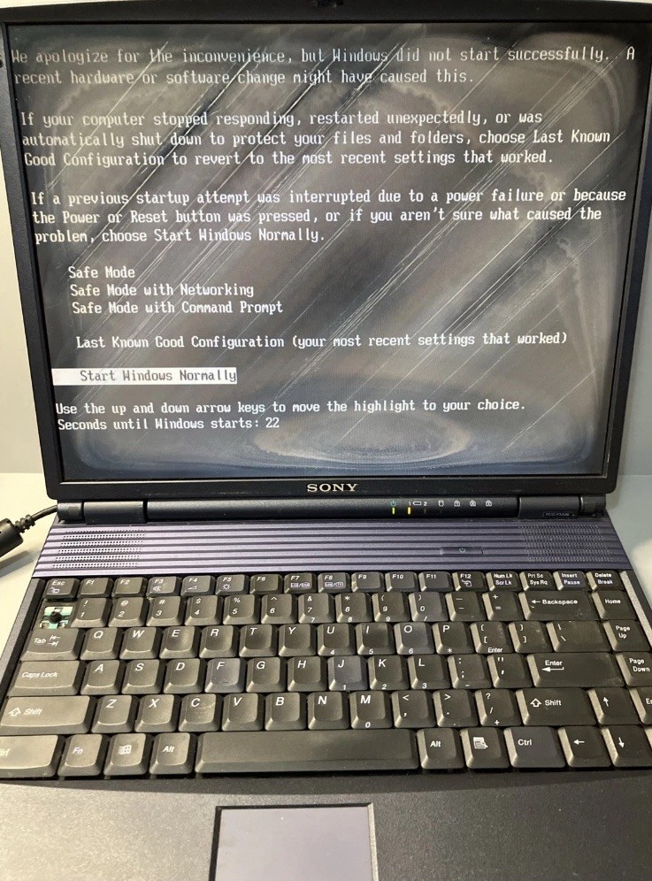 Sony VAIO PCG-971L Windows XP Laptop Boots HDD/CD-ROM Read Retro PC + Charger