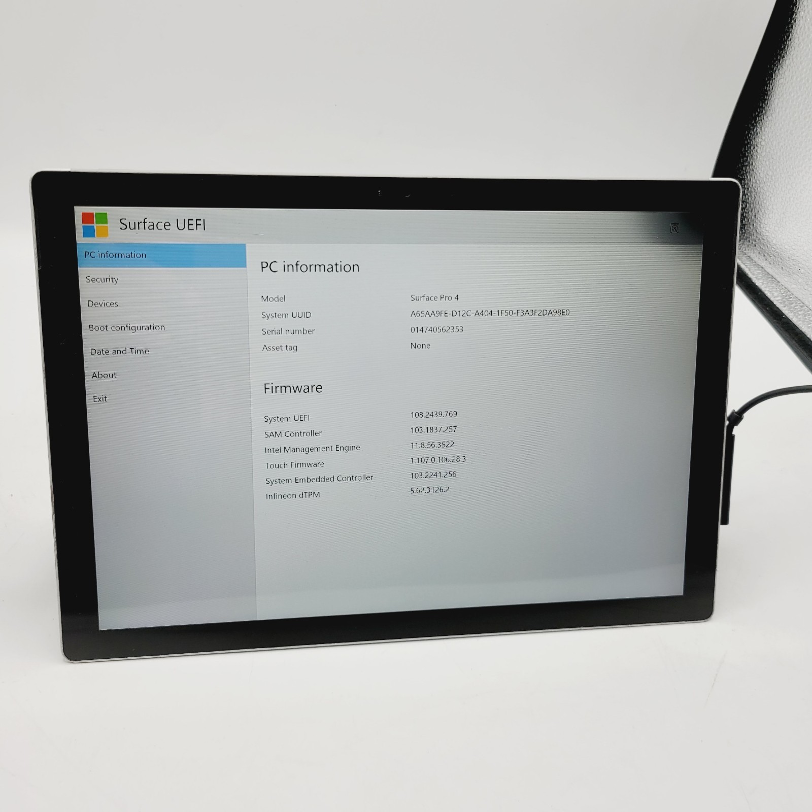 Microsoft Surface 1724 Core i5 6300U 2.4GHz 8GB RAM 128GB SSD 14″ **Boot to Bios