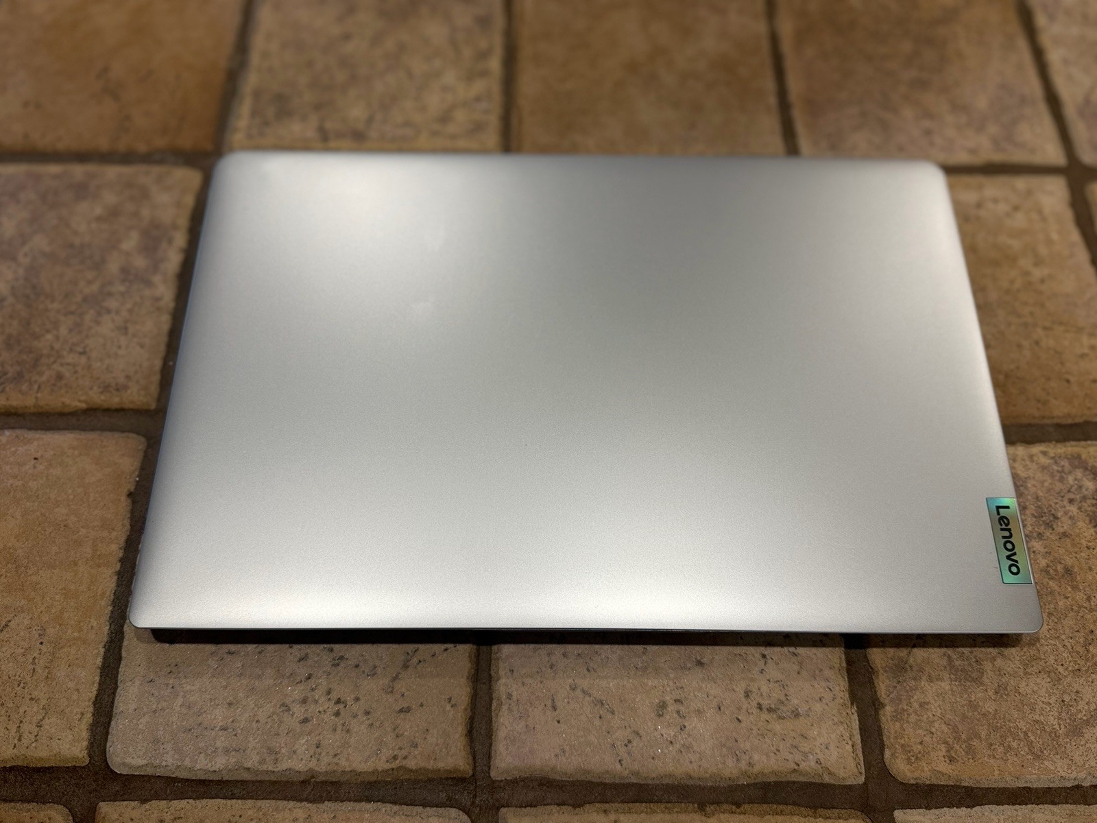 Lenovo Ideapad 1 15AMN7 15.6″ Ryzen 3 7320U 2.4GHz 8GB RAM 256GB SSD W11 Home