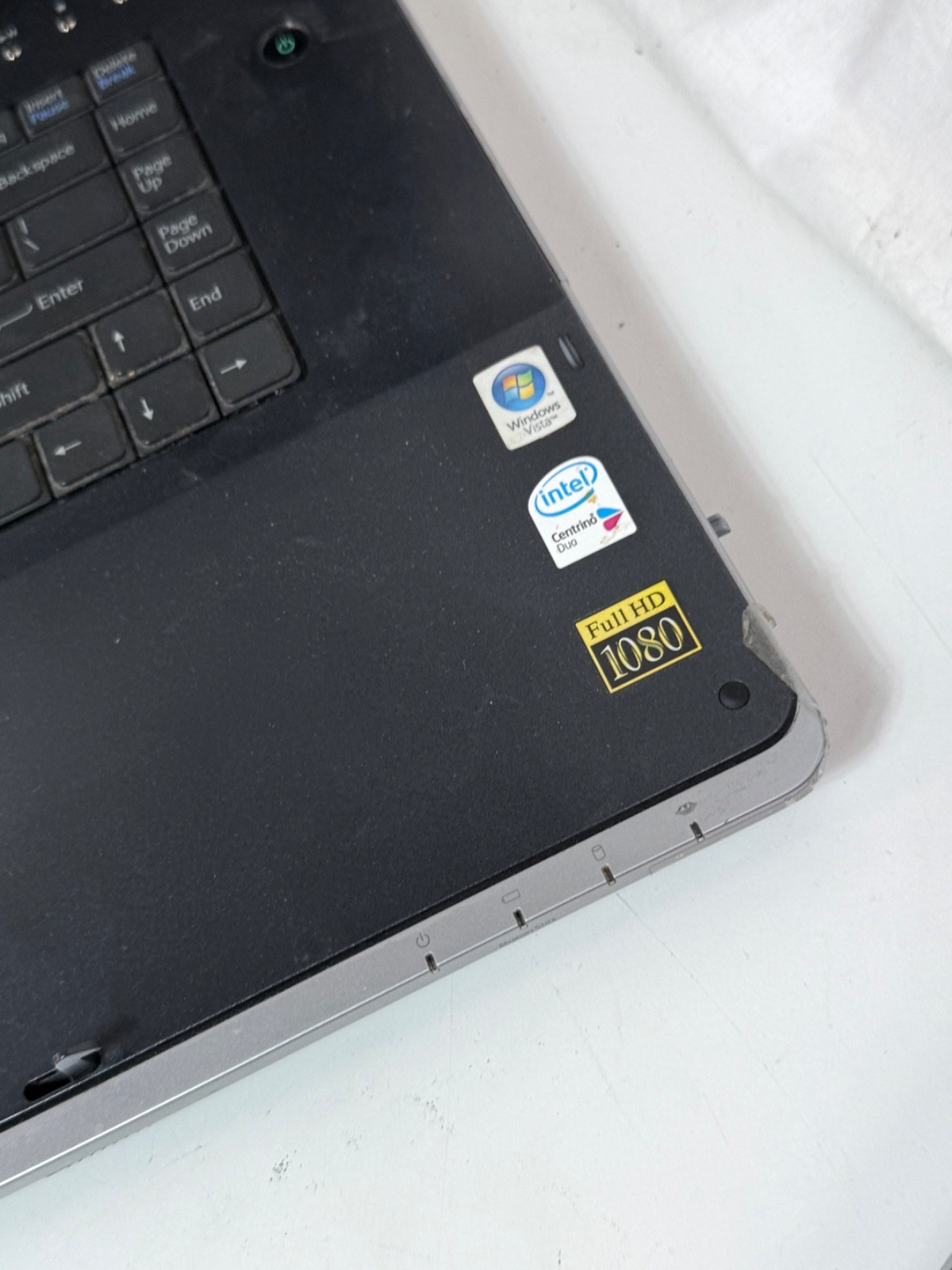 Sony VAIO PCG-8X2L 17″ Laptop Intel Centrino Duo Vista Full HD For Parts/Repair