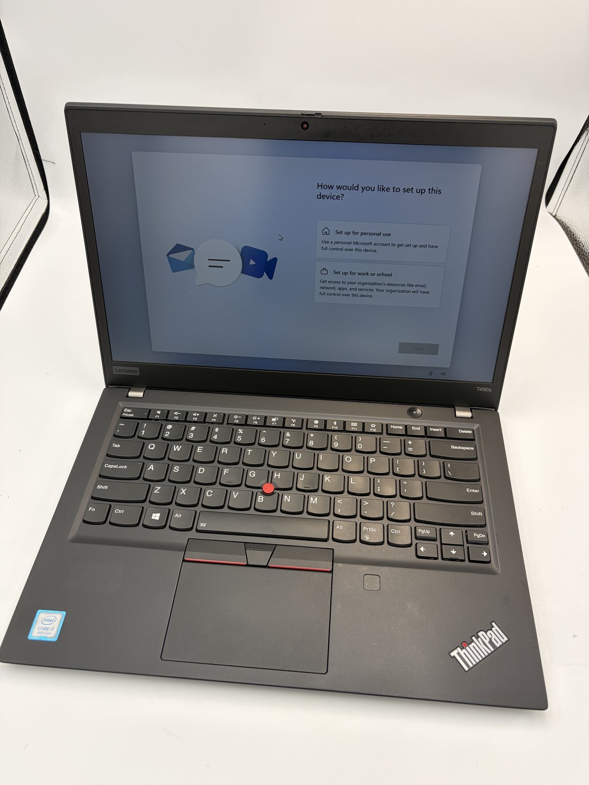Lenovo ThinkPad T490s (2019) Intel(R) Core(TM) i7-8565U CPU @ 1.80GHz 8GB RAM 25