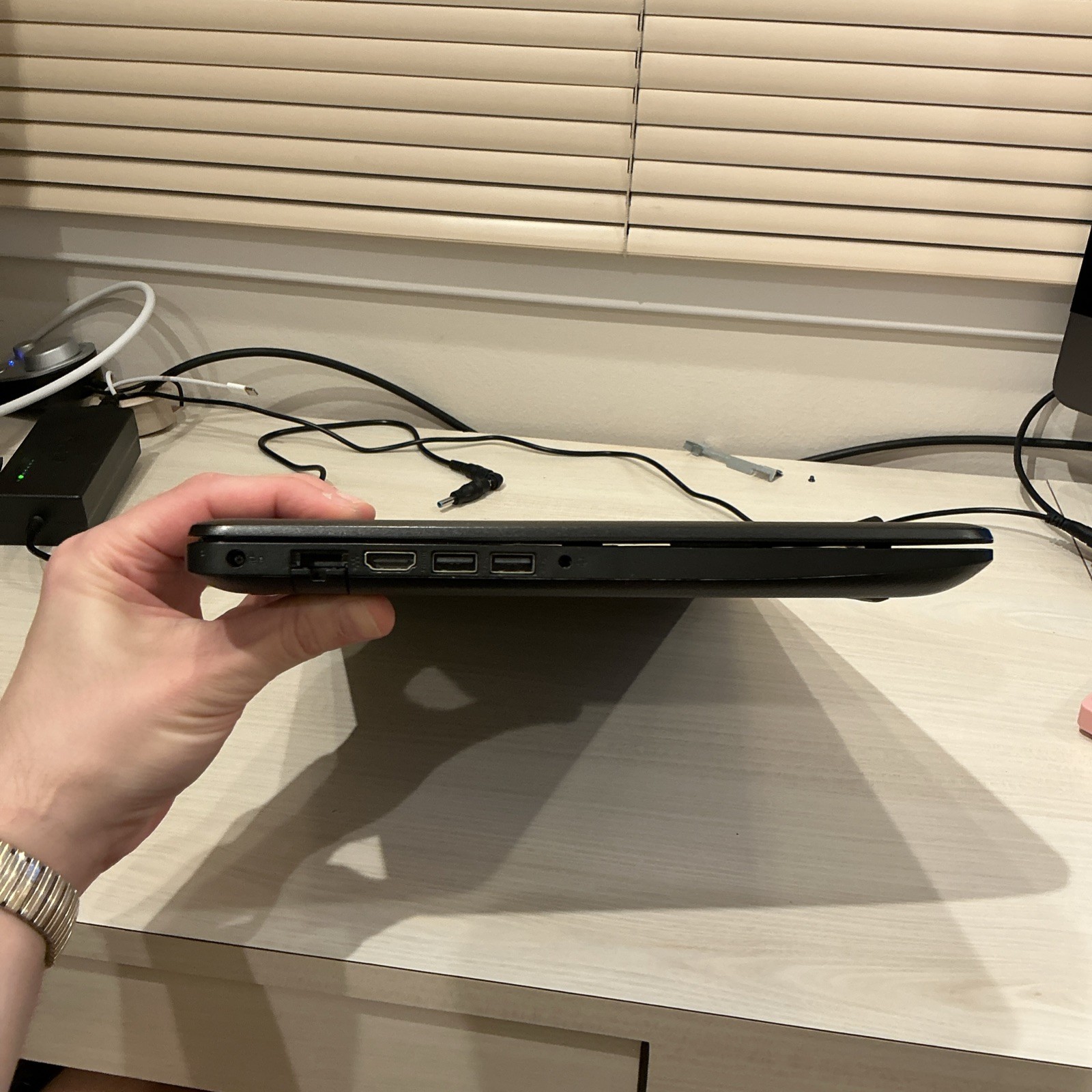 HP Notebook 15-db0xxx 14″ AMD A4-9125 8G RAM 256GB SSD Radeon R3 – Windows 10
