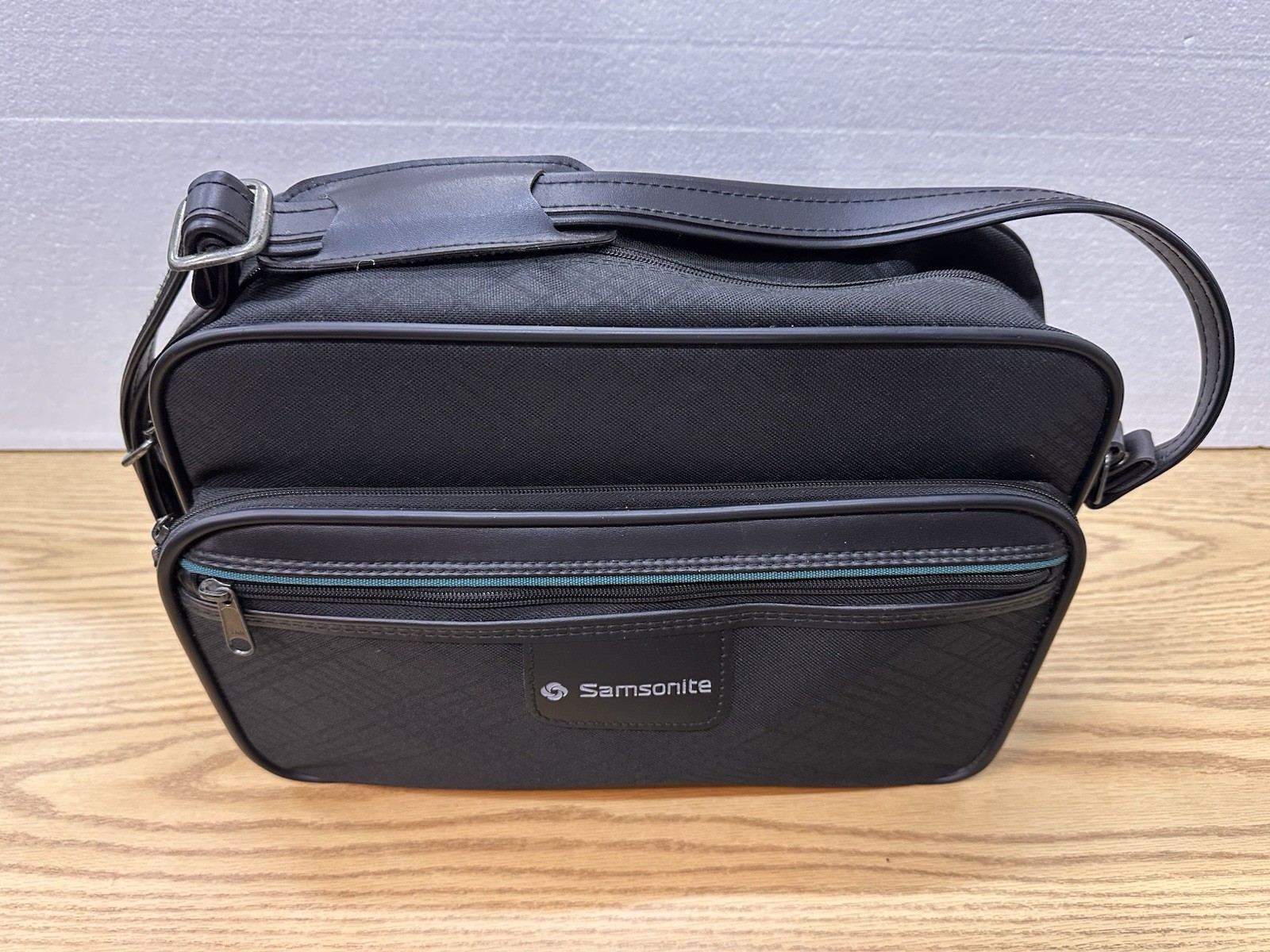 DELL INSPIRON 300M Laptop, WIN xp With Power Adapter, Manuals, Laptop Bag Tested