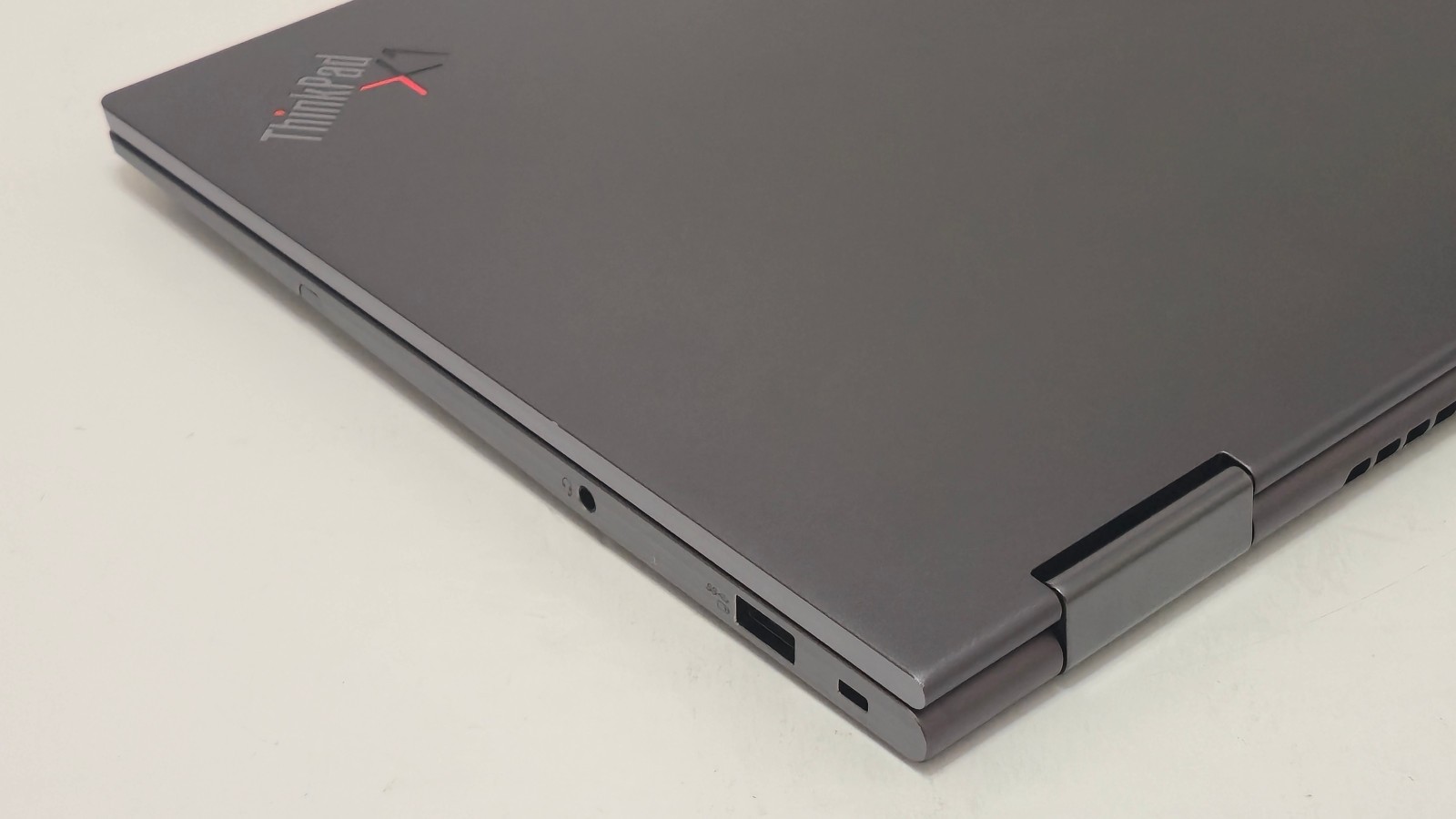 Lenovo ThinkPad X1 Yoga Gen 6 (i7-1185G7 CPU, 32 GB RAM 1 TB SSD) 14″ 4K Touch