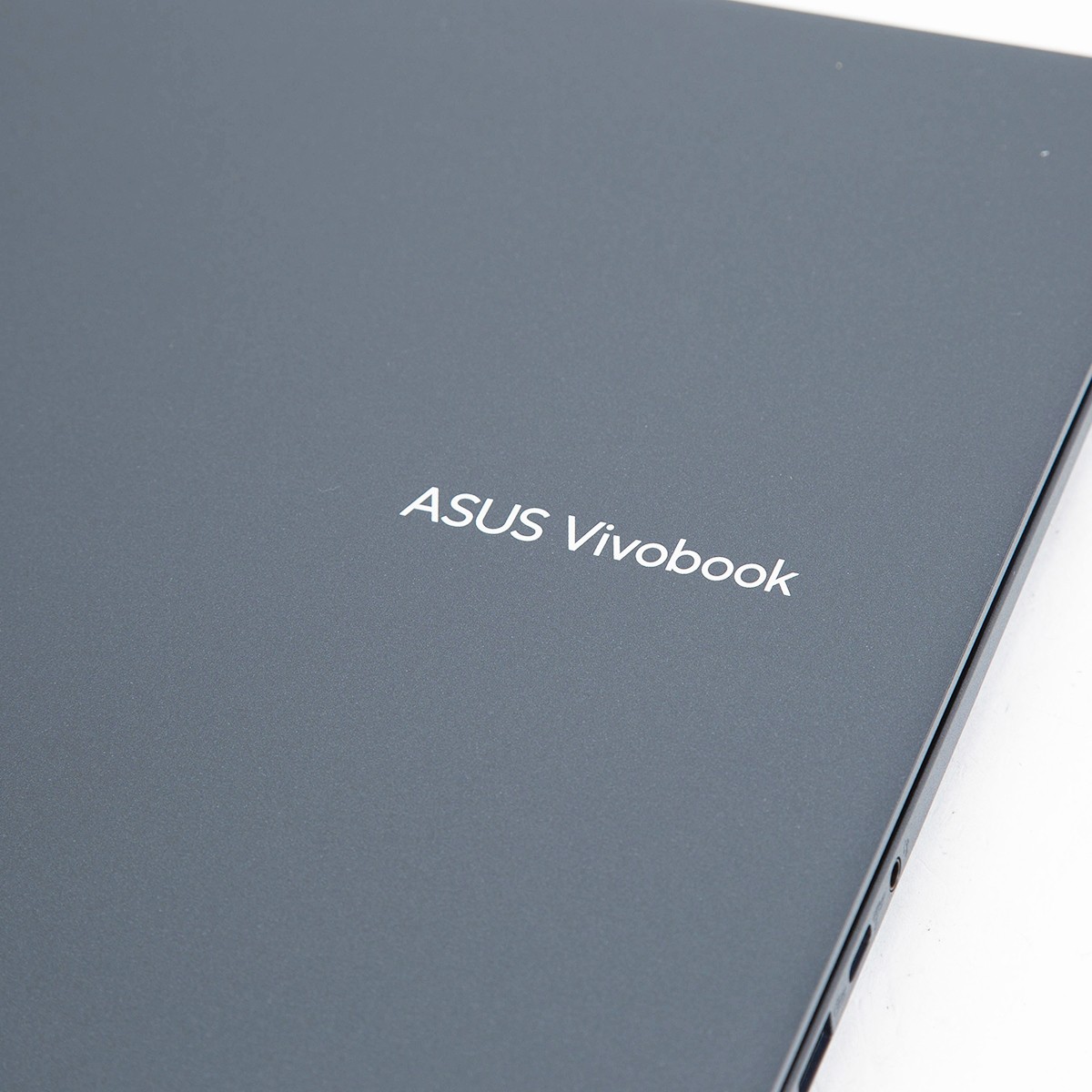 ASUS Vivobook 16 X1607 16″ WUXGA Copilot+ PC Laptop – Quiet Blue SKU#2053442