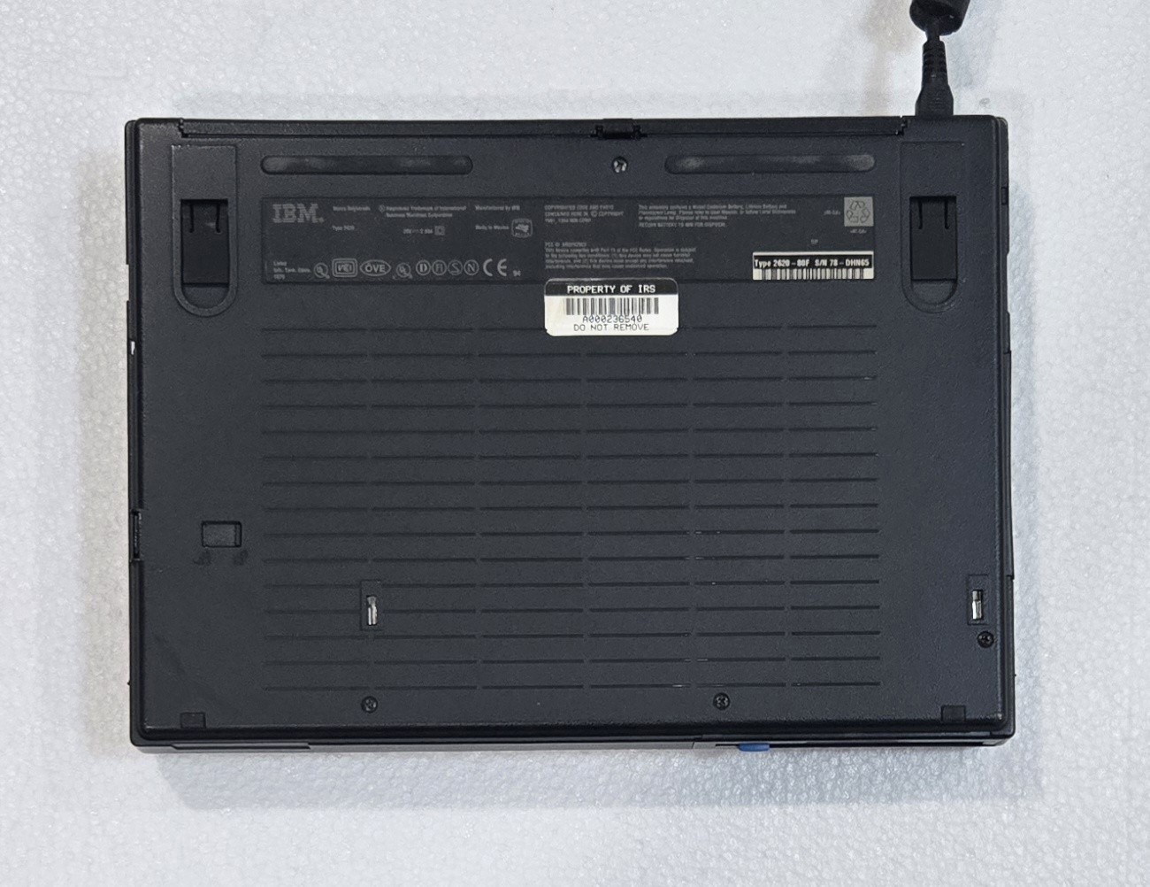 VINTAGE IBM THINKPAD 2620 ORIGINAL POWER SUPPLY ,POWERS ON BUT ISN’T FUNCTIONING