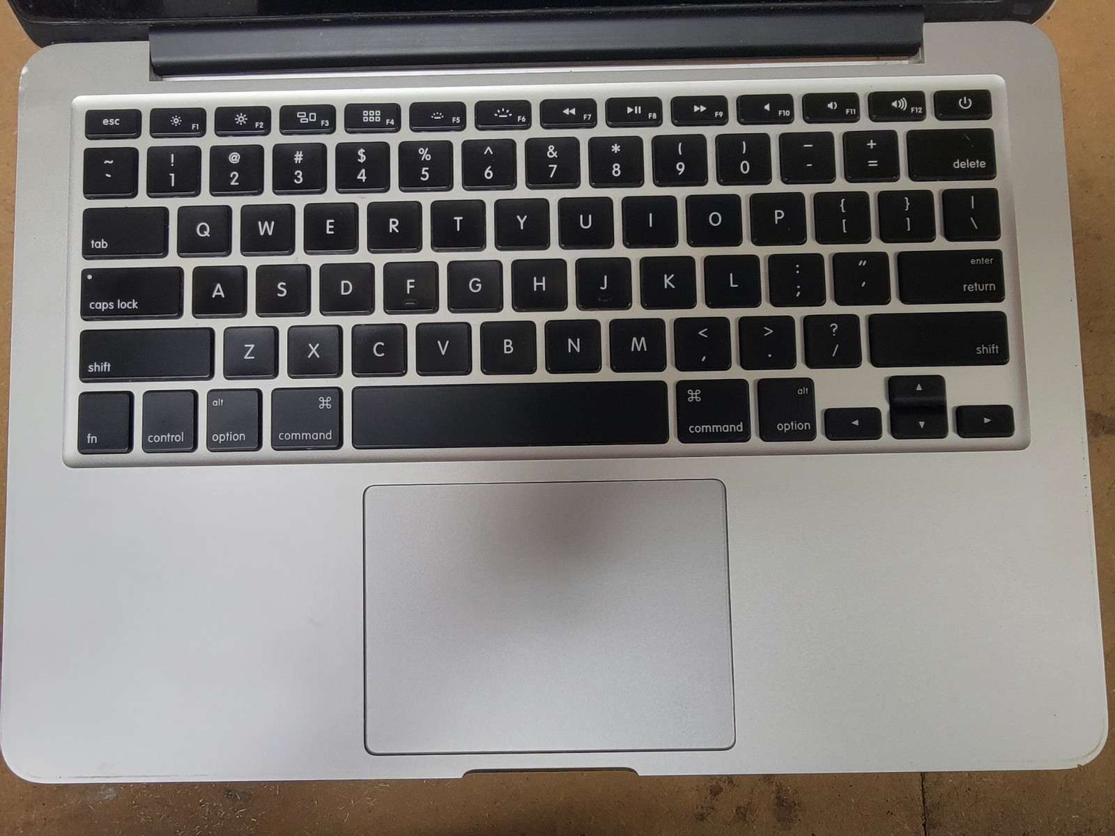 Apple MacBook Pro “Core i5″ 8GB 120GB 13” Early 2015 – A1502 – See Description