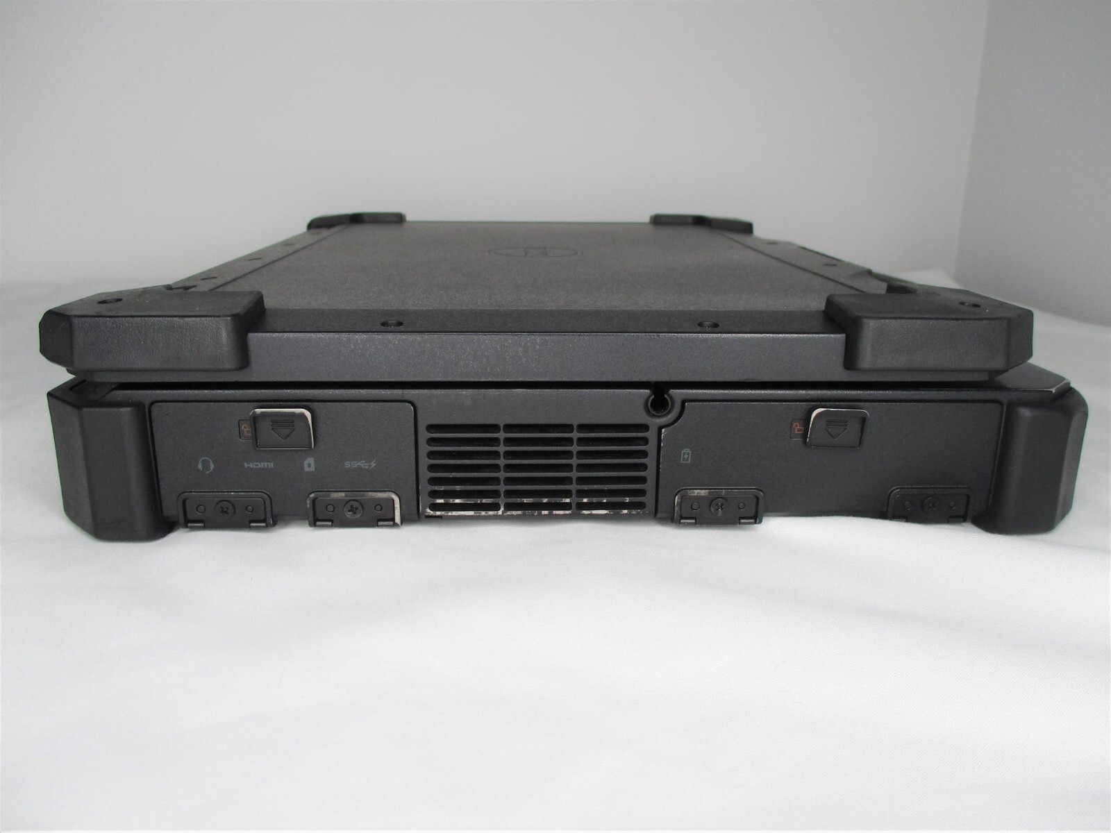 Dell Latitude 14 Rugged Extreme 7414 HD TouchScreen i5-6300U 8GB 512GB DVDR READ