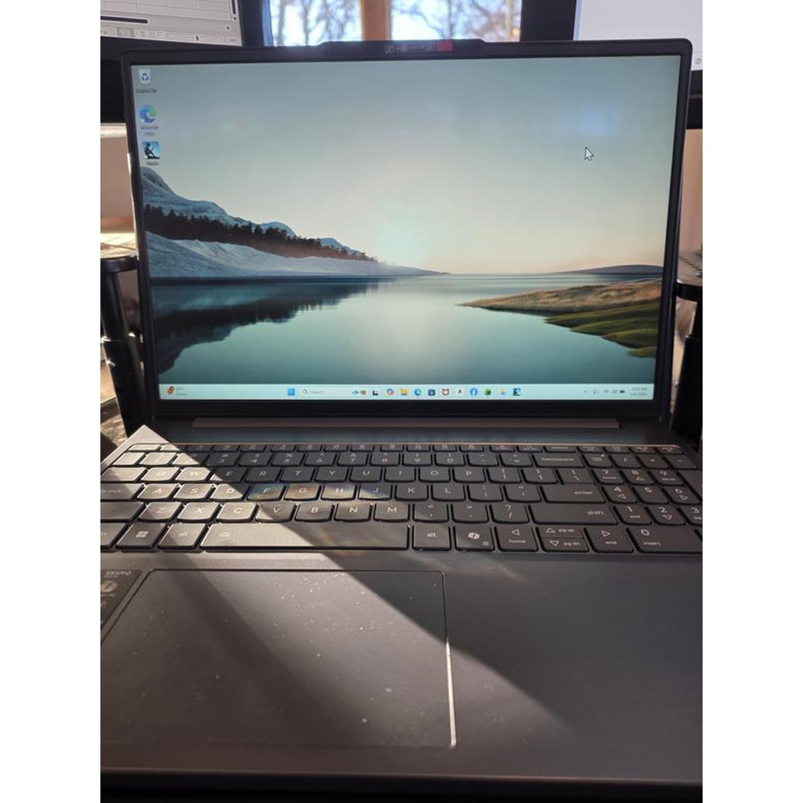 Lenovo IdeaPad Slim 3x 15.3″ Laptop AI Snapdragon X 1 512GB SSD Luna Grey